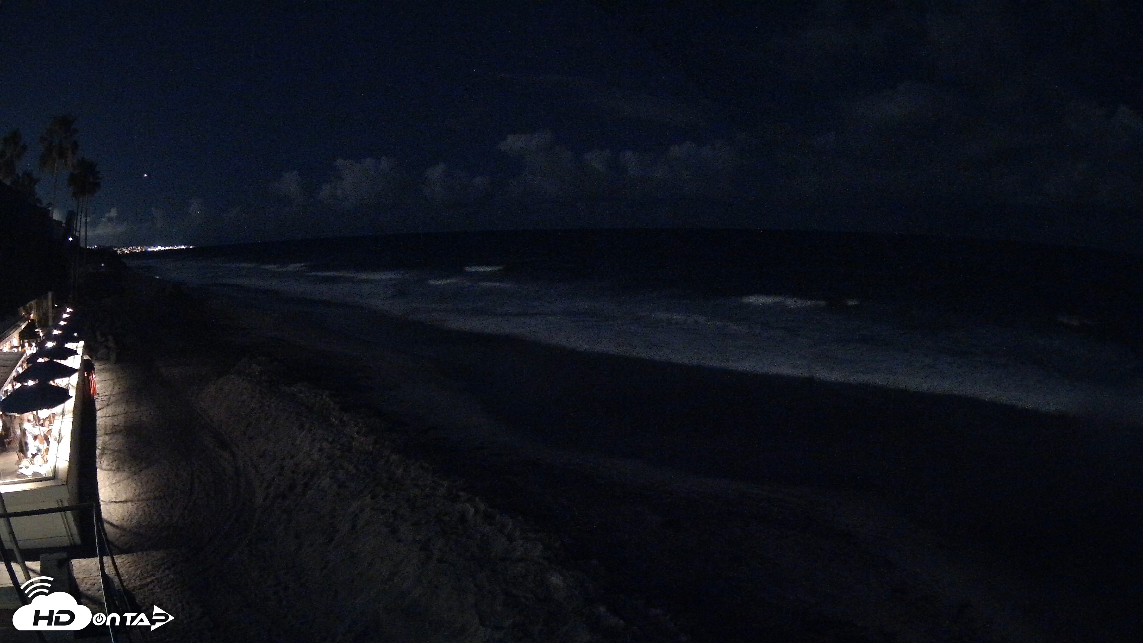Snapshot of 17th St. Del Mar Beach - 4K SW Live Webcam taken Oct 22, 2026, 7:38pm PDT