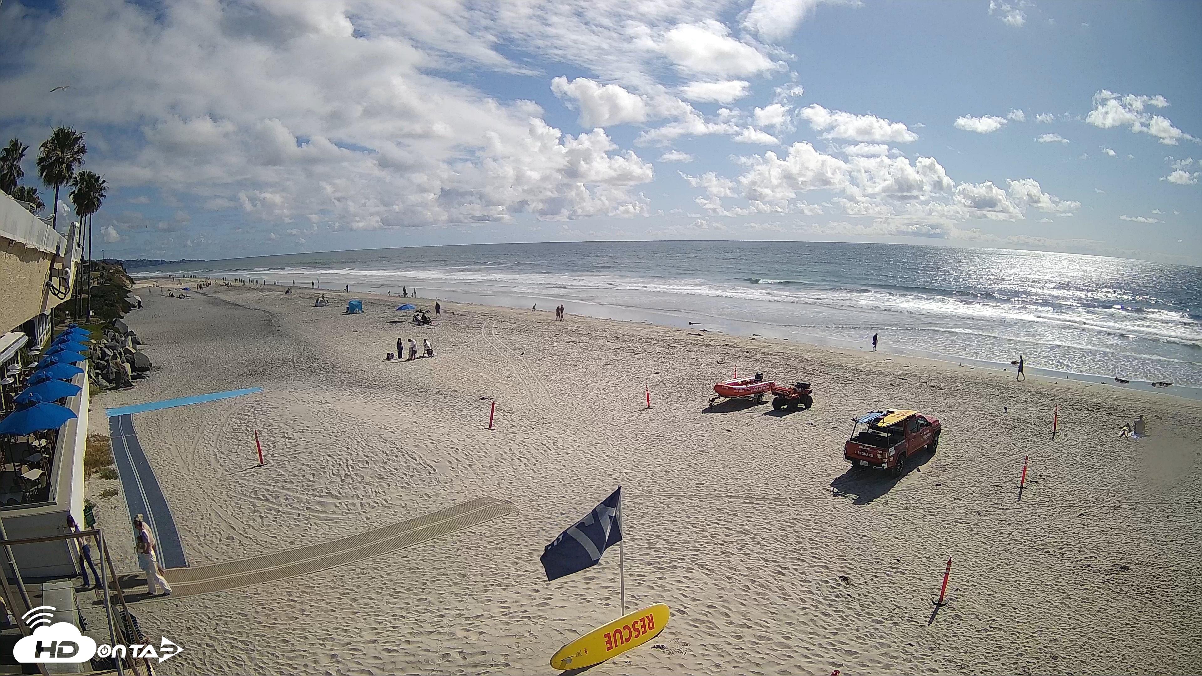 Snapshot of 17th St. Del Mar Beach - 4K SW Live Webcam taken Apr 26, 2026, 4:01pm PDT