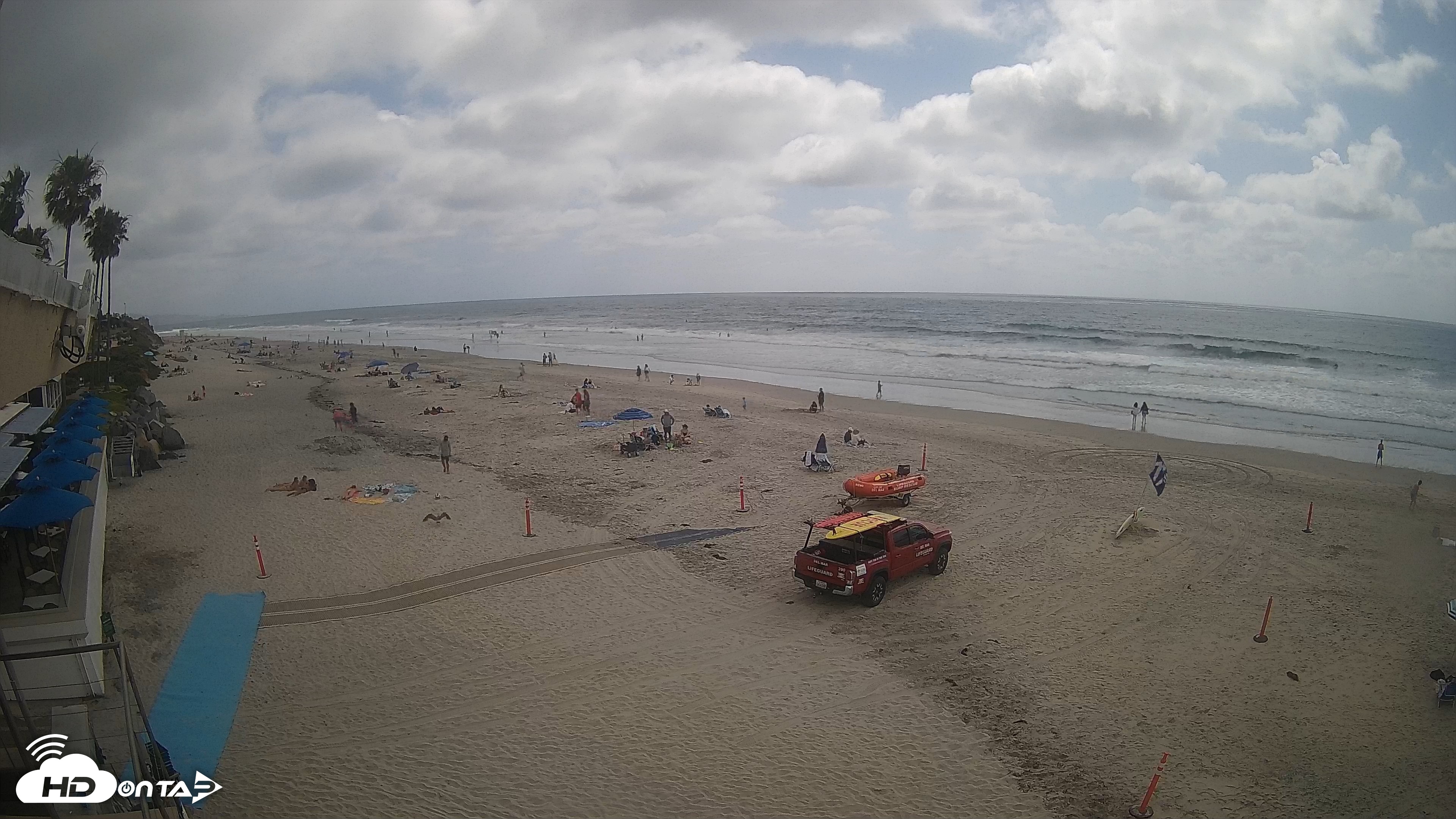 Snapshot of 17th St. Del Mar Beach - 4K SW Live Webcam taken May 16, 2026, 3:03pm PDT