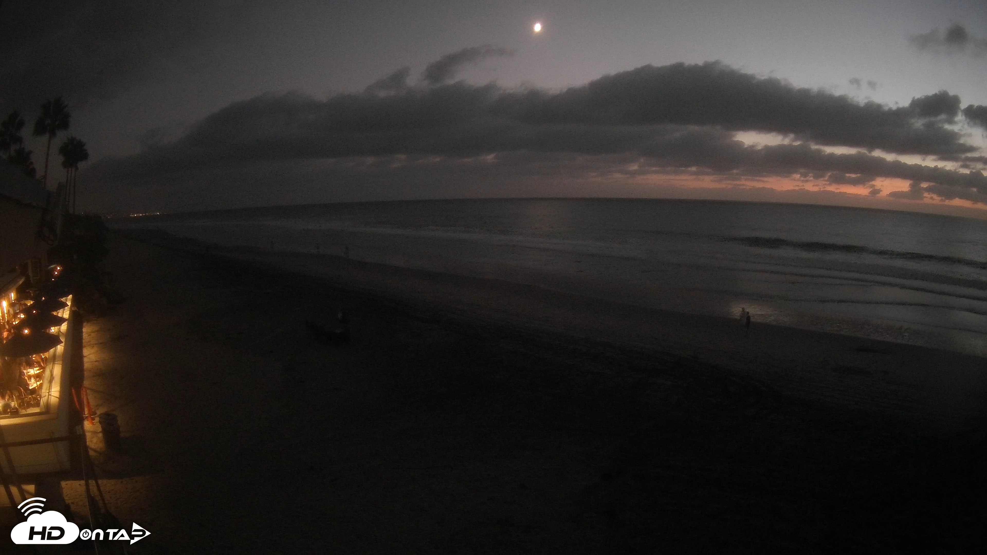 Snapshot of 17th St. Del Mar Beach - 4K SW Live Webcam taken Sep 15, 2026, 7:30pm PDT