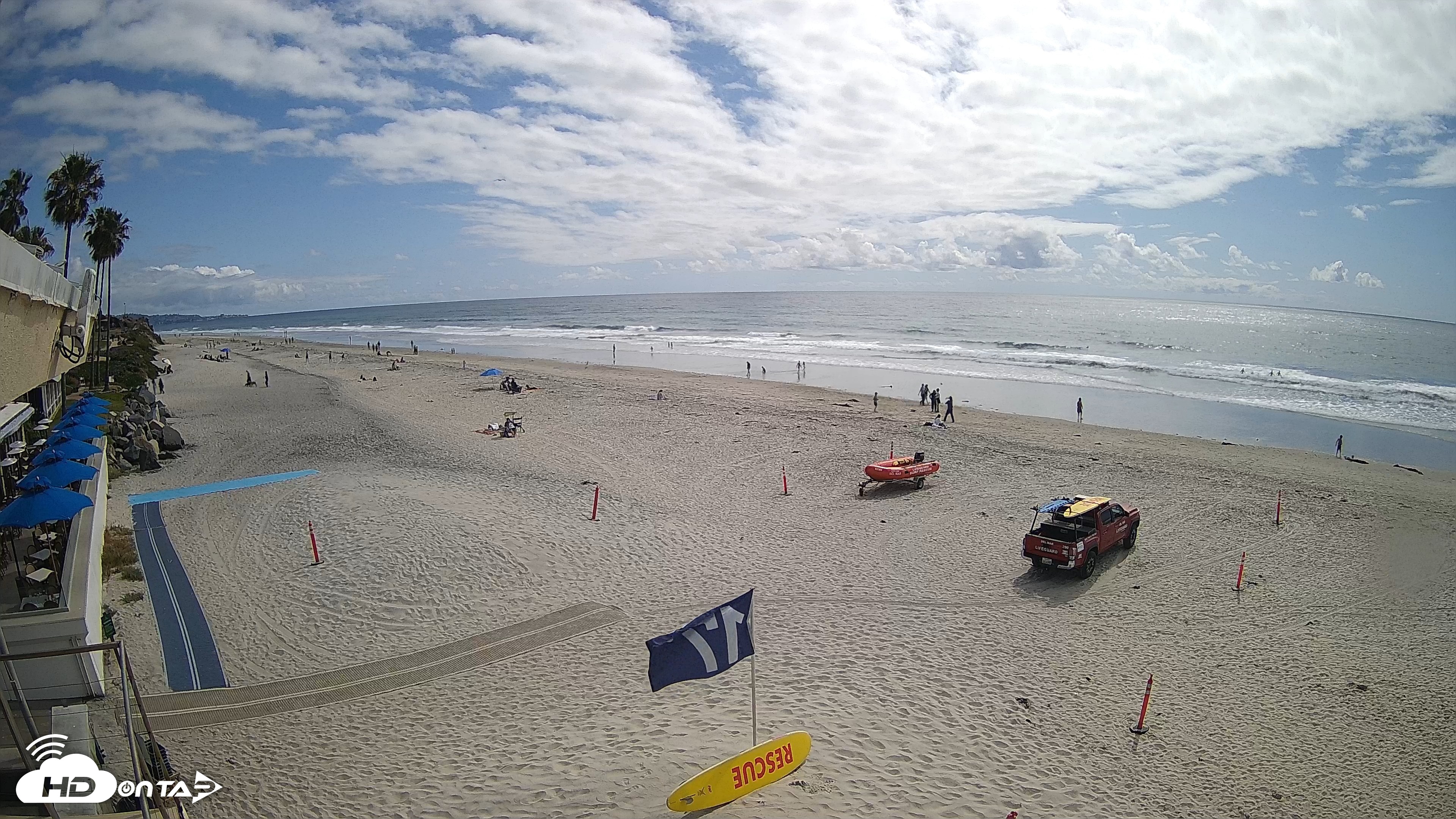 Snapshot of 17th St. Del Mar Beach - 4K SW Live Webcam taken Apr 26, 2026, 3:28pm PDT