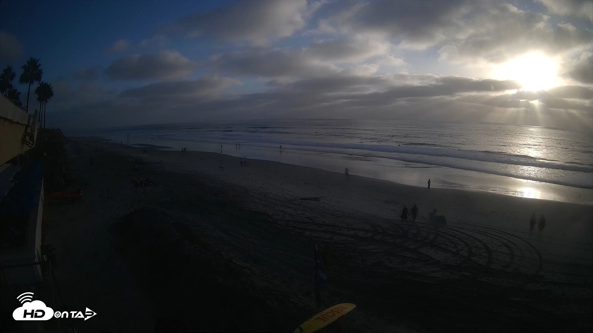 Snapshot of 17th St. Del Mar Beach - 4K SW Live Webcam taken Sep 30, 2026, 5:57pm PDT