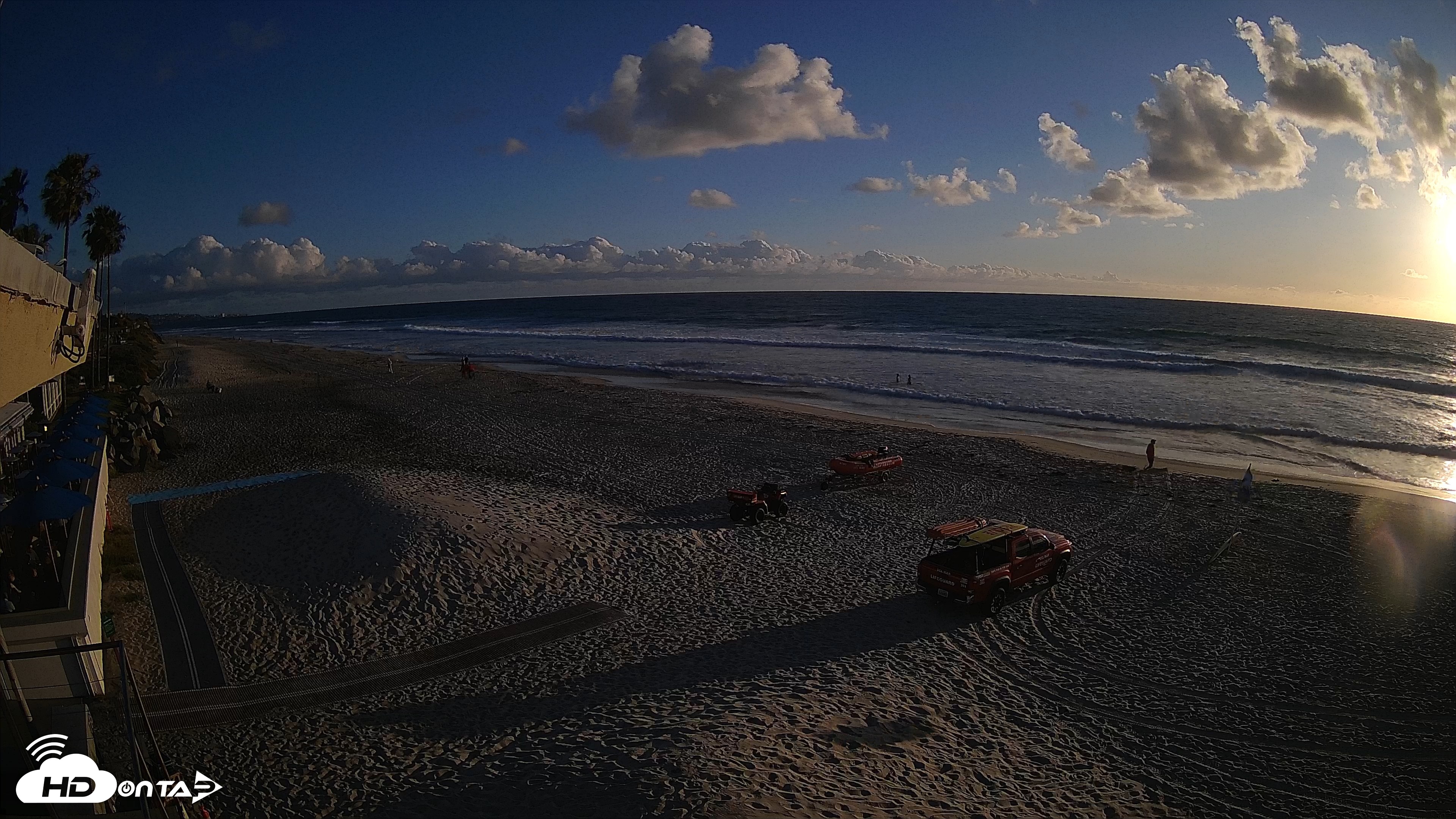 Snapshot of 17th St. Del Mar Beach - 4K SW Live Webcam taken Apr 13, 2026, 6:47pm PDT