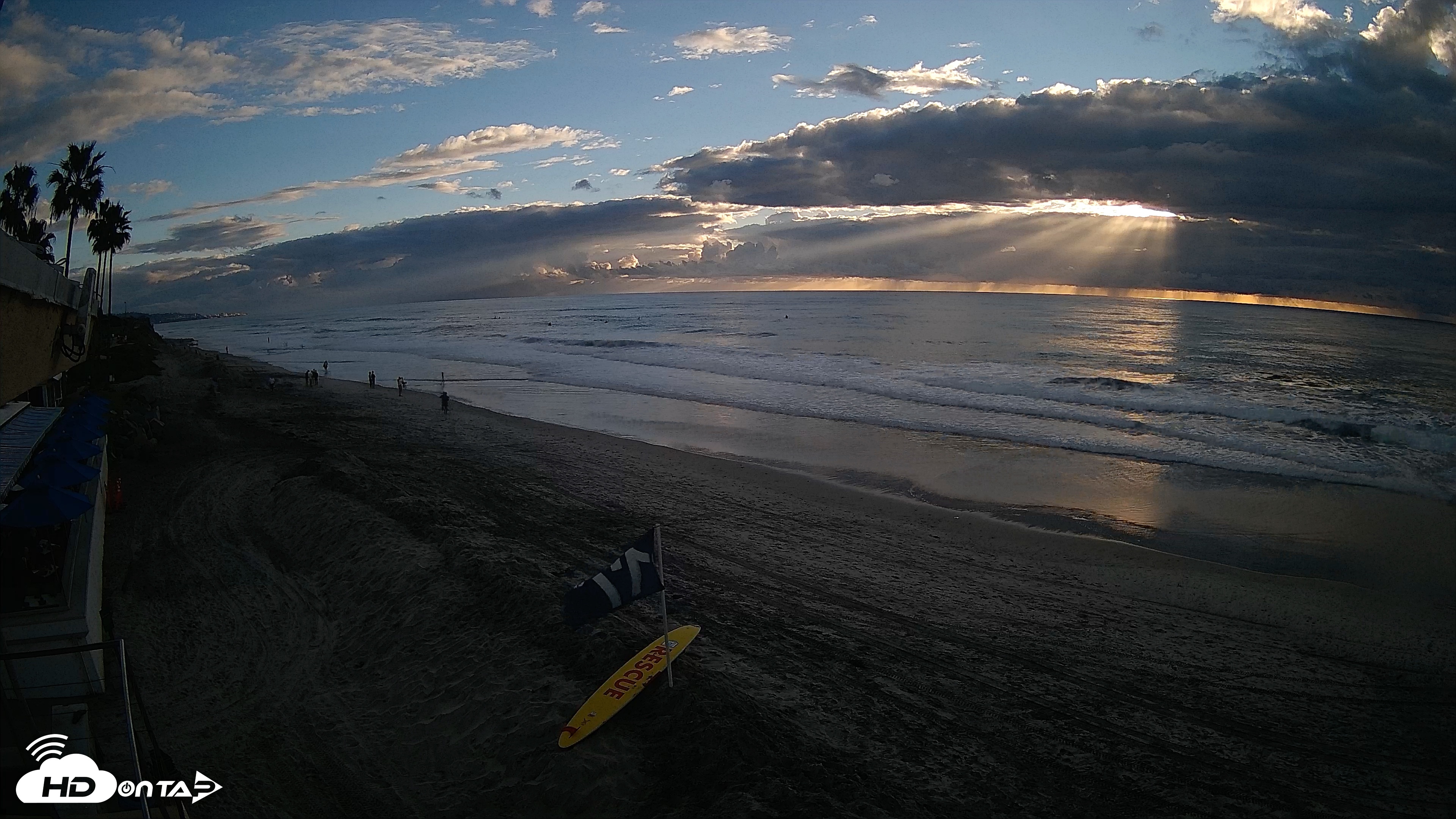 Snapshot of 17th St. Del Mar Beach - 4K SW Live Webcam taken Oct 23, 2026, 5:26pm PDT
