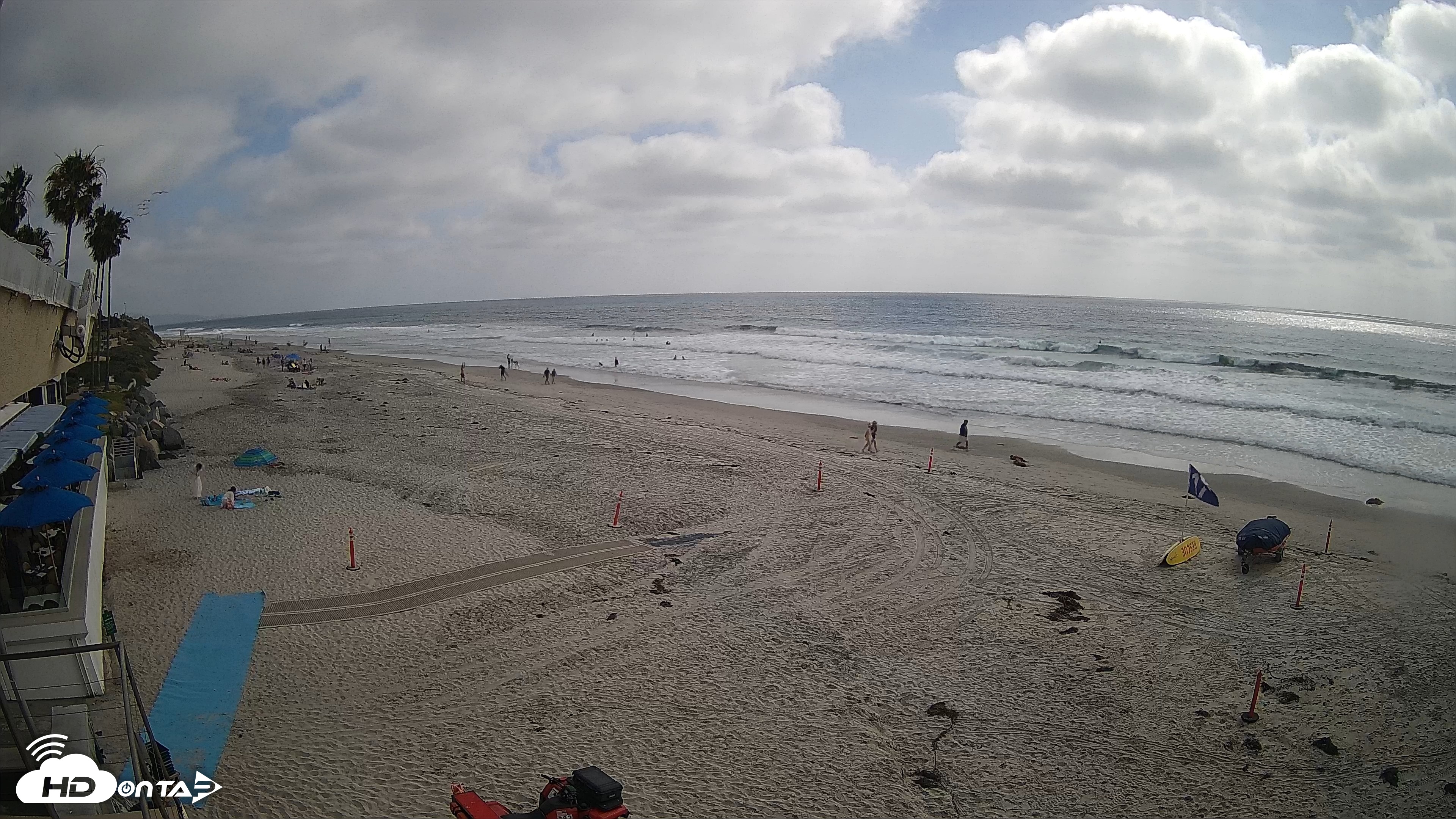 Snapshot of 17th St. Del Mar Beach - 4K SW Live Webcam taken May 21, 2026, 4:13pm PDT