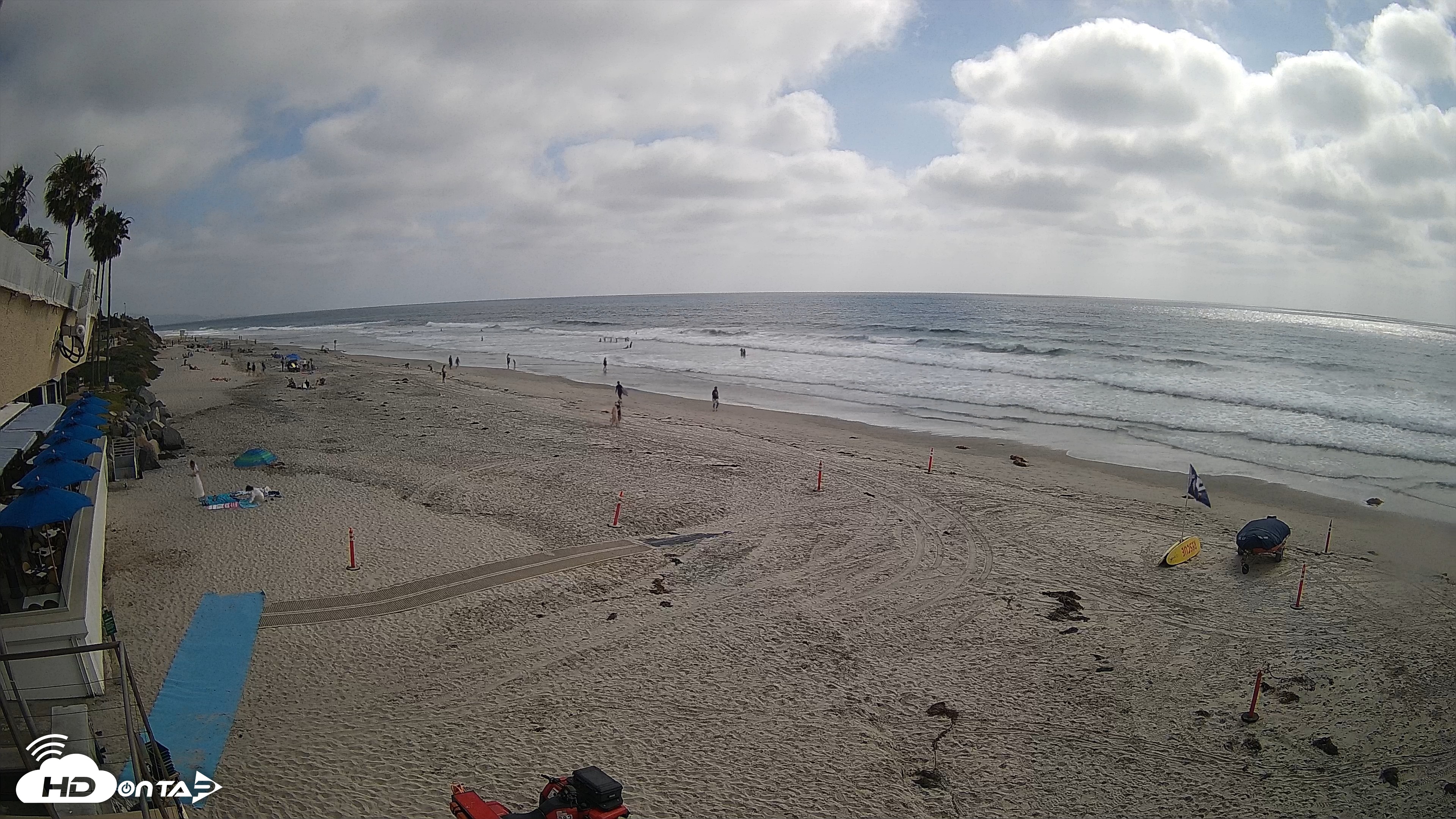 Snapshot of 17th St. Del Mar Beach - 4K SW Live Webcam taken May 21, 2026, 4:11pm PDT