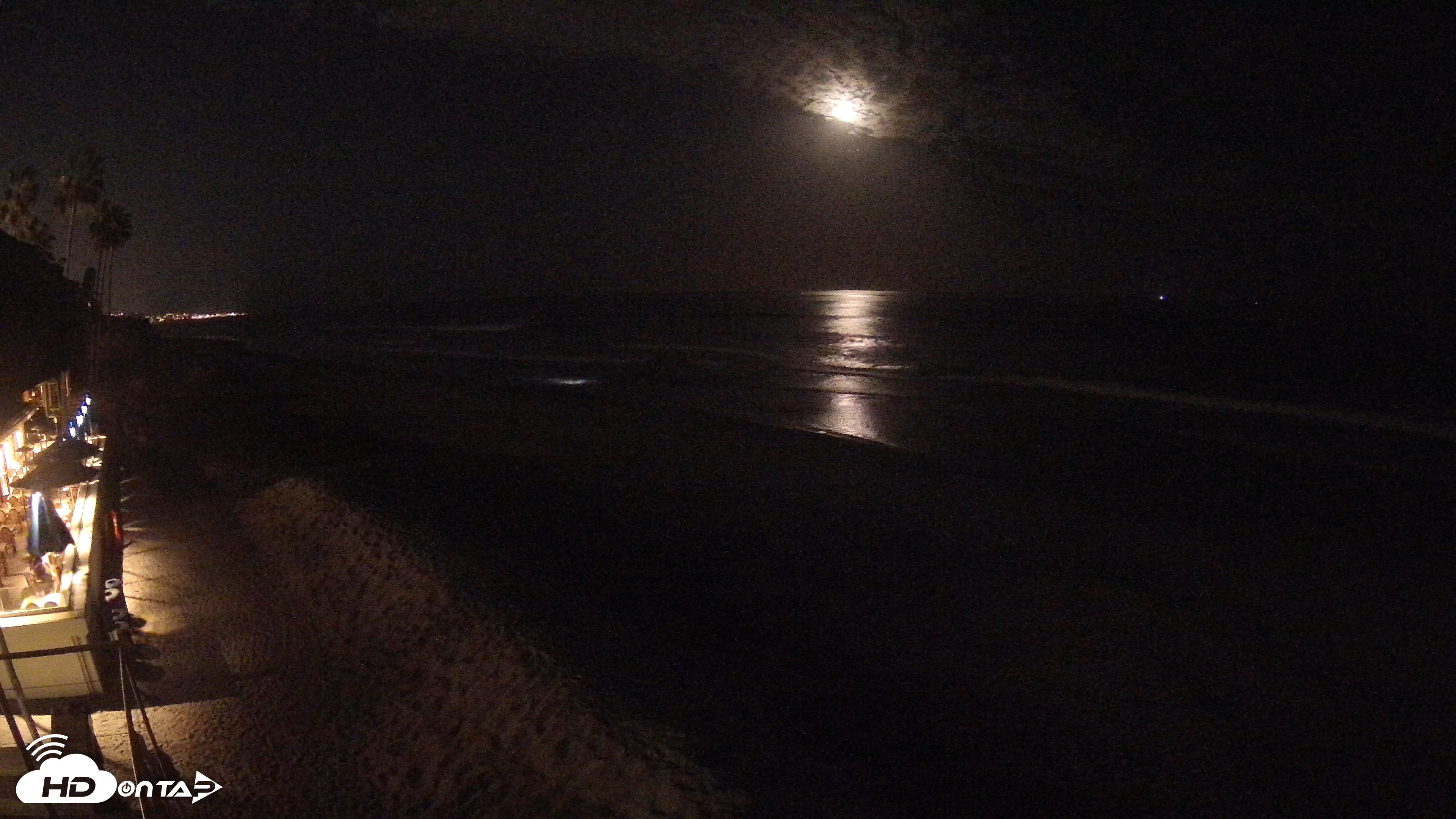 Snapshot of 17th St. Del Mar Beach - 4K SW Live Webcam taken Oct 17, 2026, 10:00pm PDT
