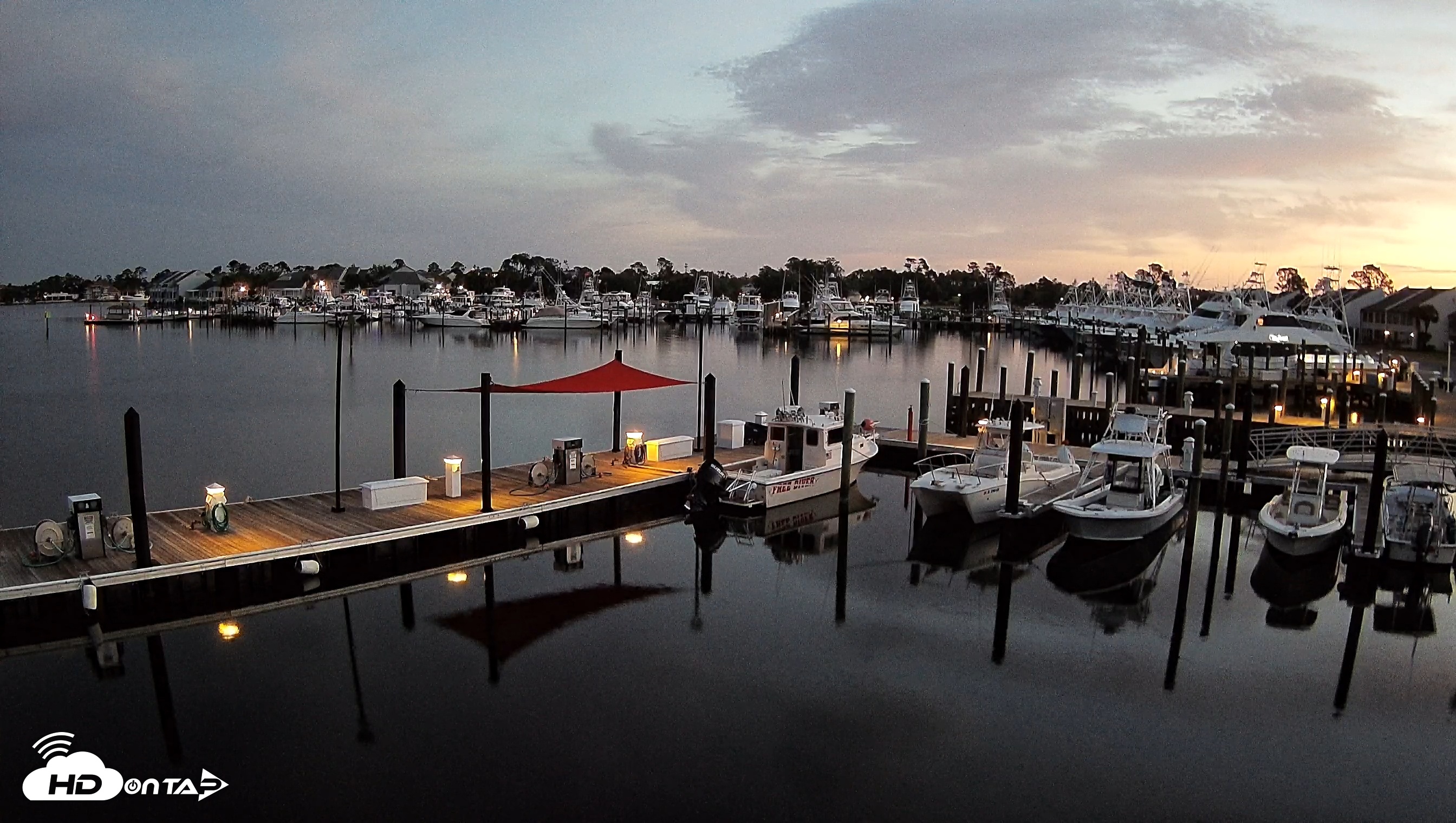 Snapshot of Point South Bay Point Marina Live Webcam taken May 1, 2025, 5:36am CDT