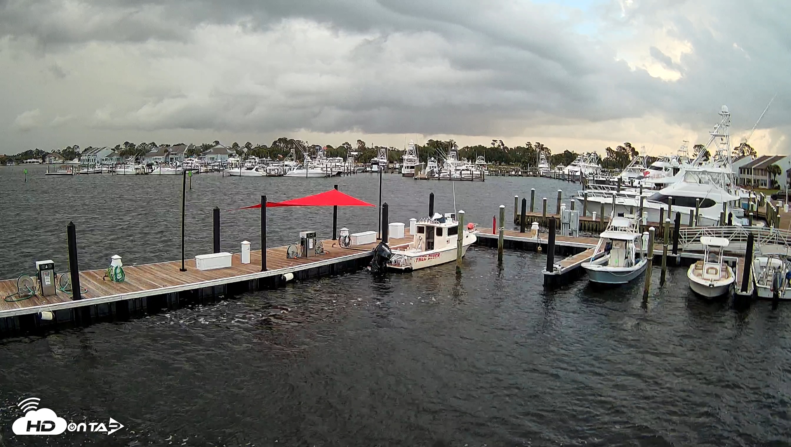 Snapshot of Point South Bay Point Marina Live Webcam taken Jun 7, 2025, 6:19am CDT
