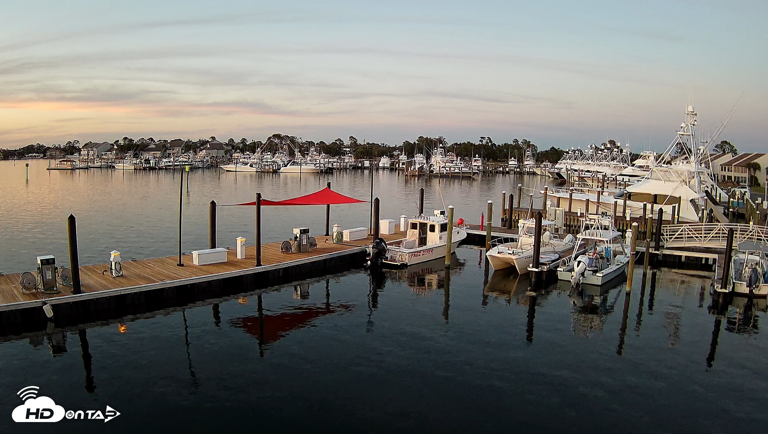 Snapshot of Point South Bay Point Marina Live Webcam taken Oct 24, 2025, 6:06pm CDT