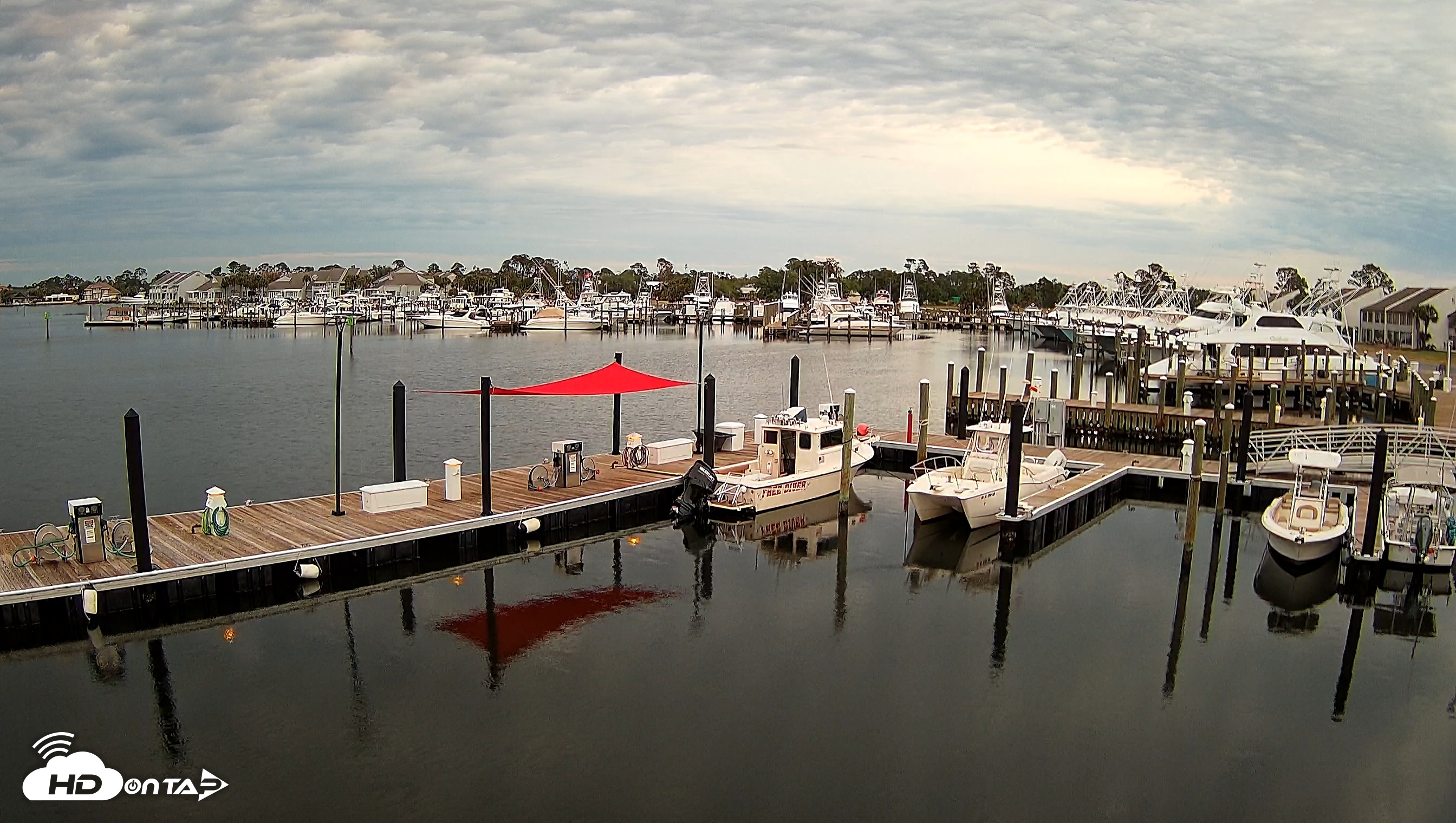 Snapshot of Point South Bay Point Marina Live Webcam taken May 6, 2025, 6:08am CDT