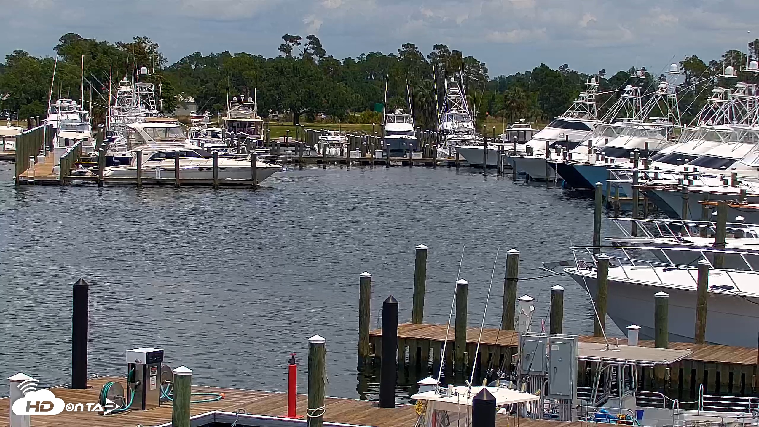 Snapshot of Point South Bay Point Marina Live Webcam taken May 27, 2025, 12:29pm CDT