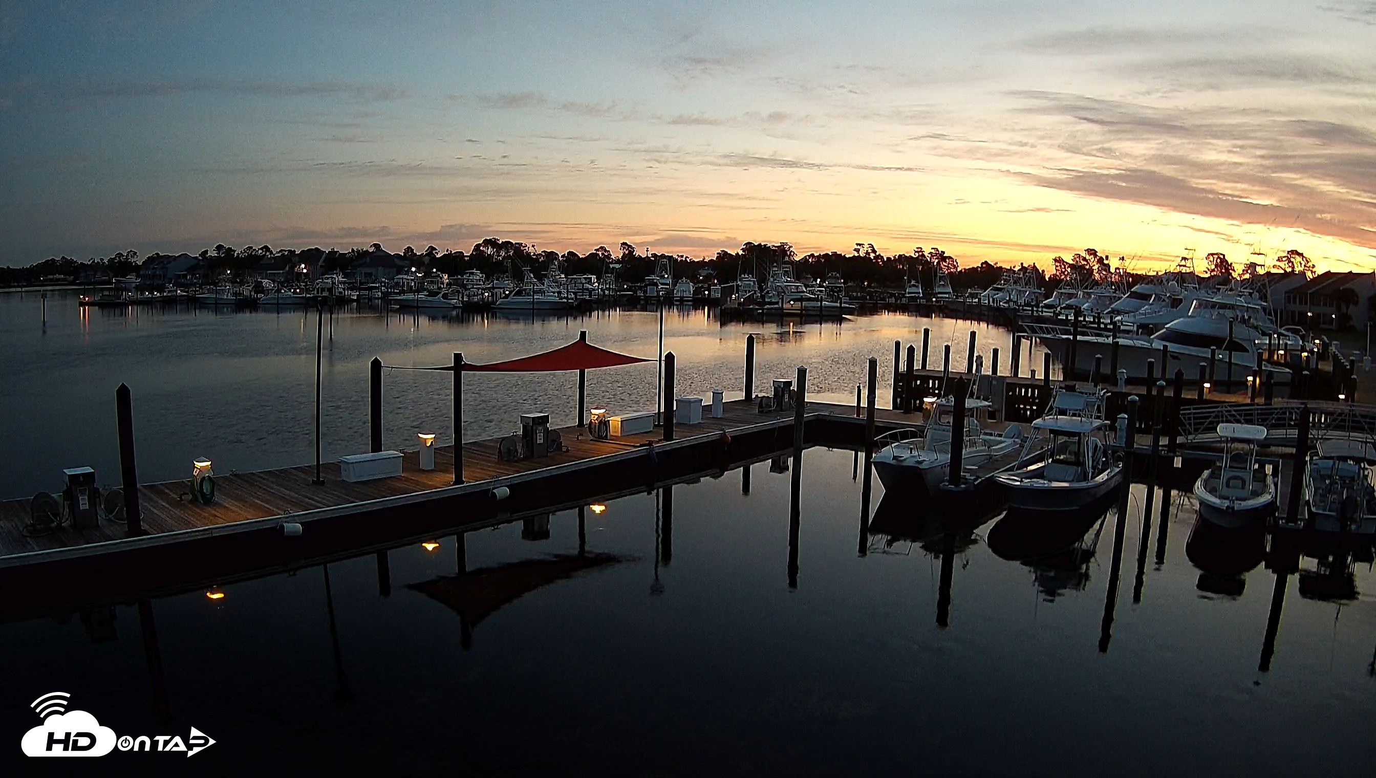Snapshot of Point South Bay Point Marina Live Webcam taken May 22, 2025, 5:26am CDT