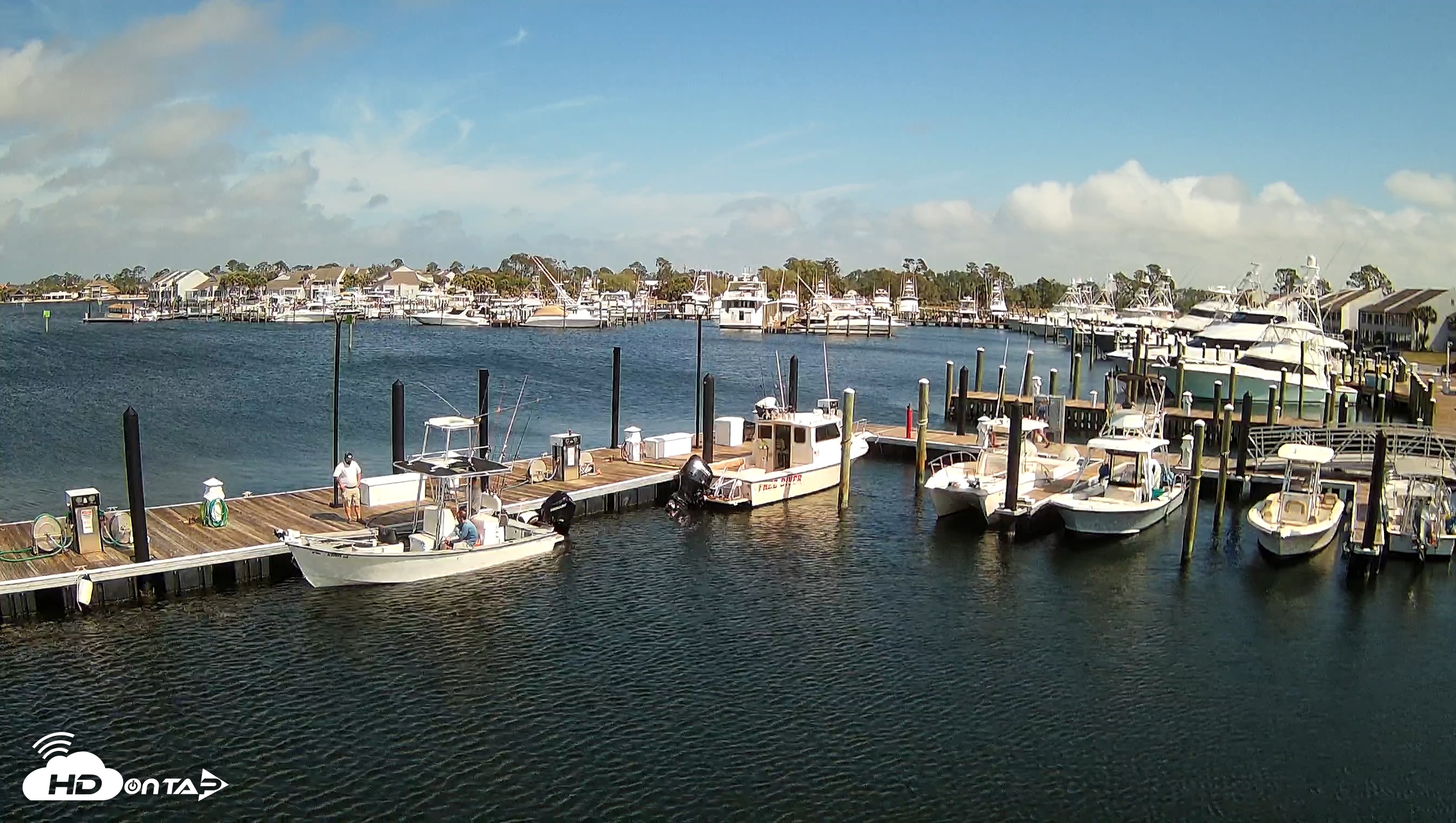 Snapshot of Point South Bay Point Marina Live Webcam taken Apr 5, 2025, 10:26am CDT