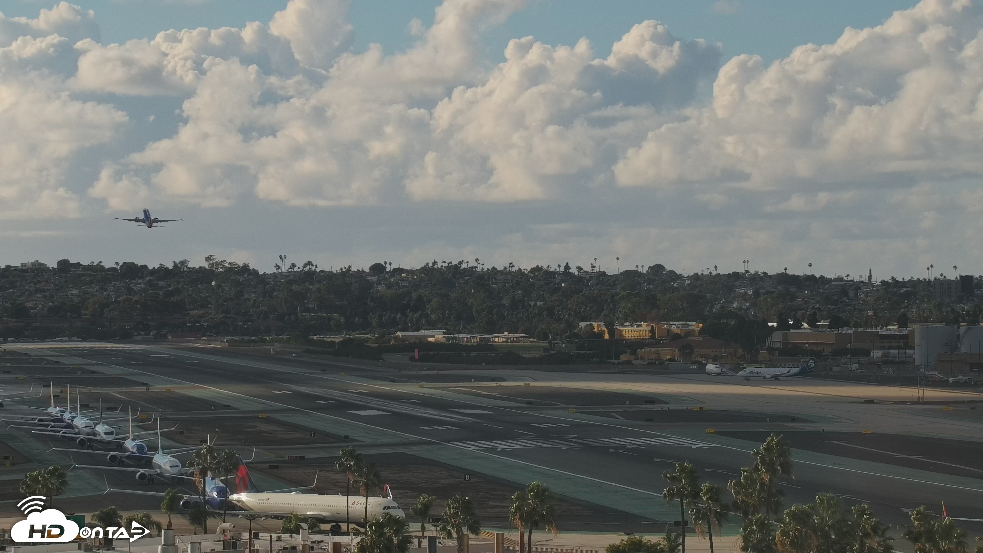 Snapshot of SD Lindbergh Airport & Bay Live Webcam taken Oct 22, 2026, 4:27pm PDT