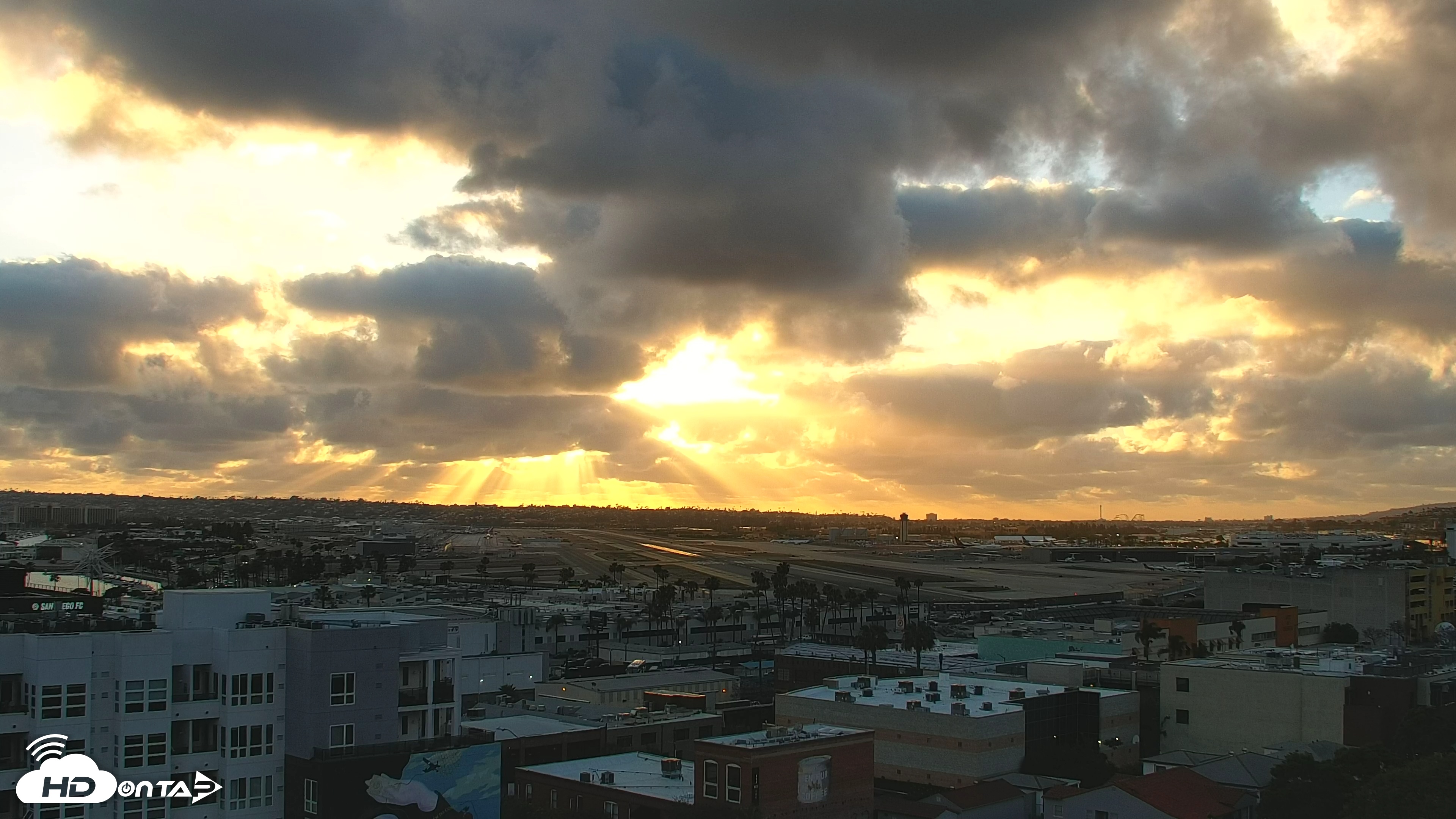 Snapshot of SD Lindbergh Airport & Bay Live Webcam taken May 13, 2025, 7:08pm PDT