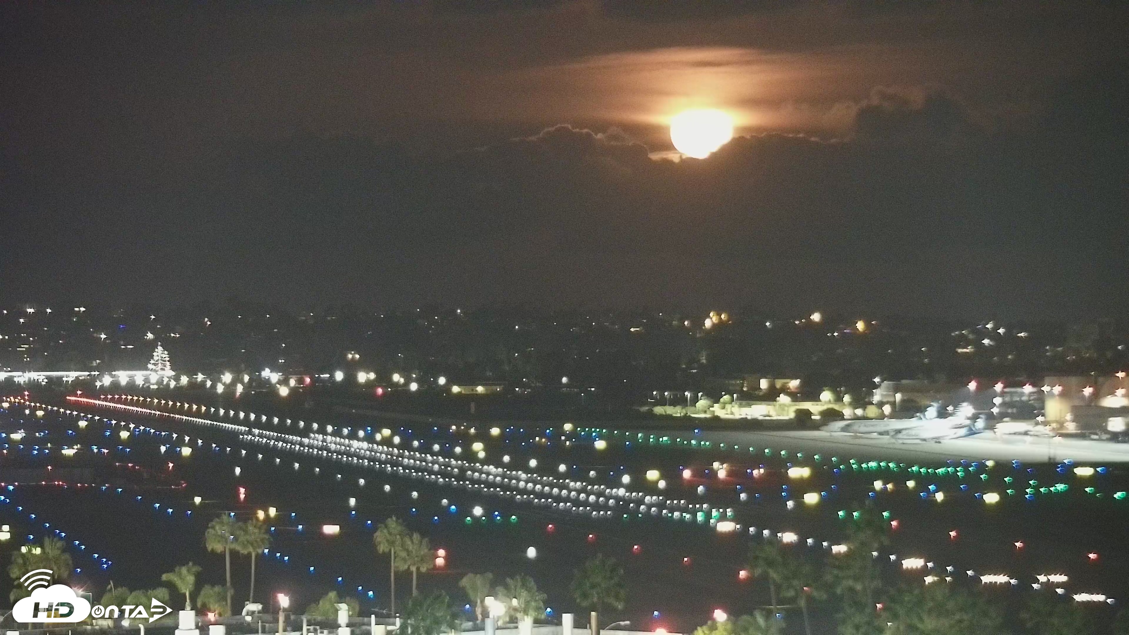 Snapshot of SD Lindbergh Airport & Bay Live Webcam taken Dec 3, 2025, 4:57am PST