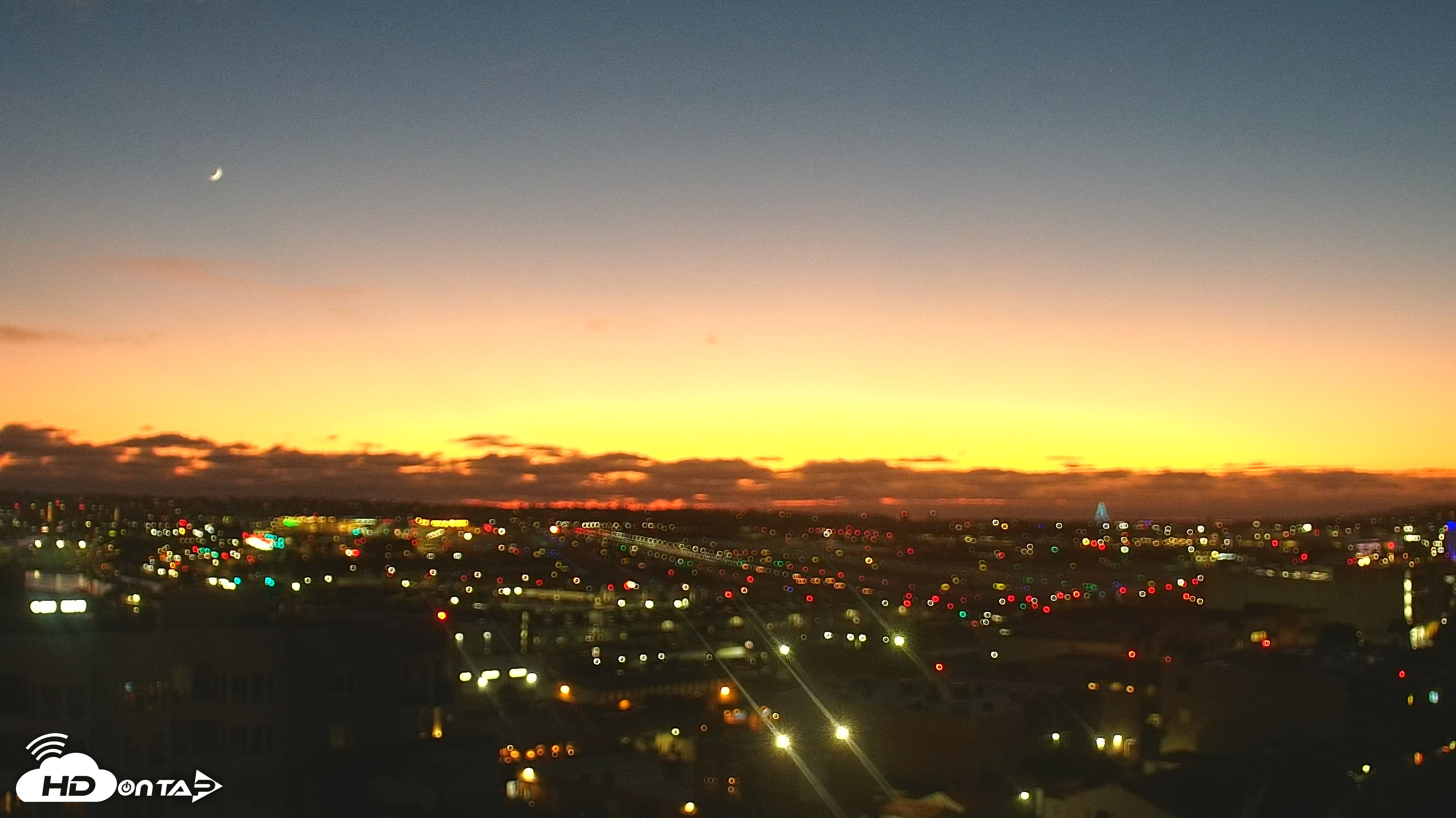 Snapshot of SD Lindbergh Airport & Bay Live Webcam taken Jul 26, 2025, 8:21pm PDT