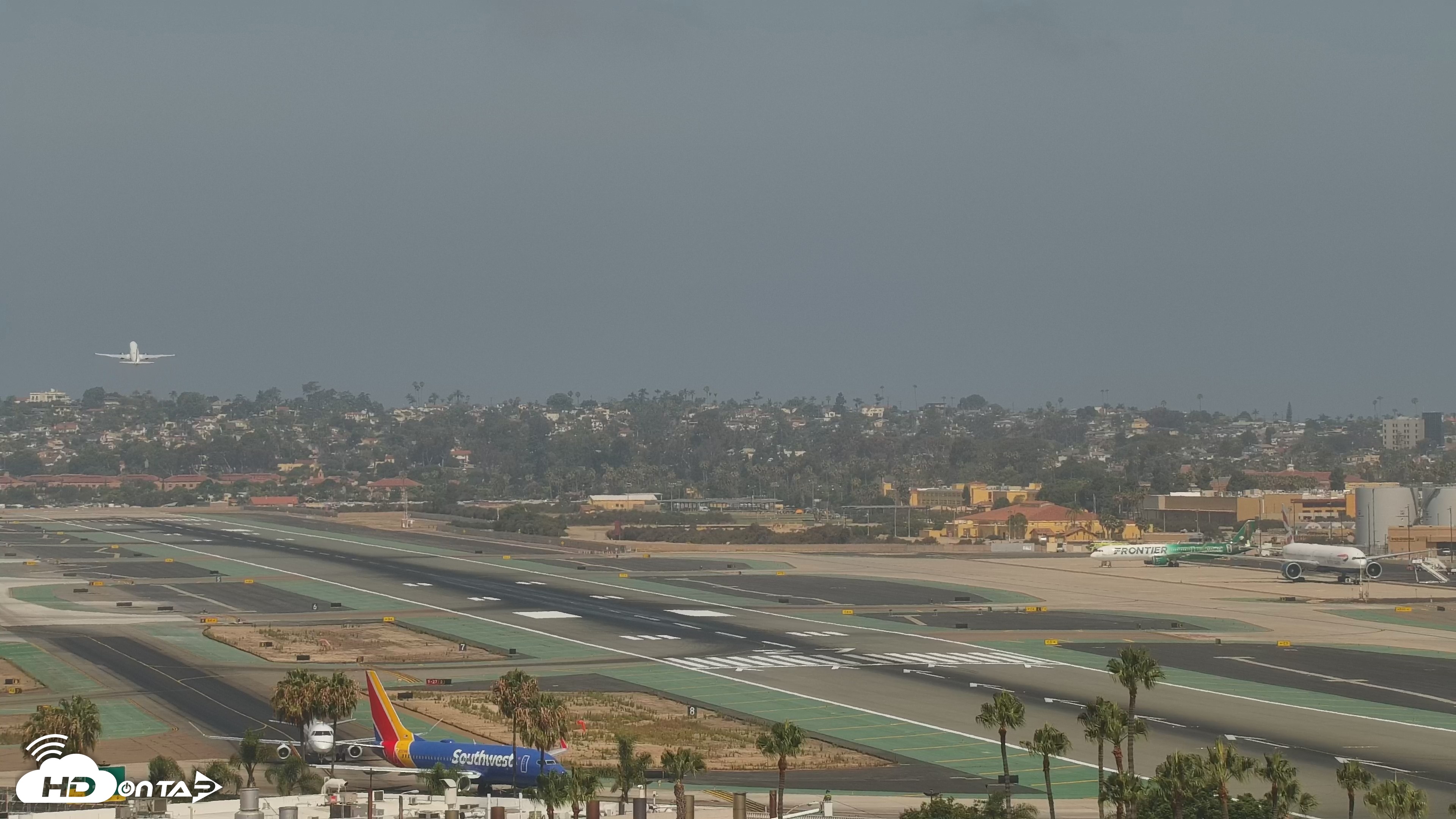 Snapshot of SD Lindbergh Airport & Bay Live Webcam taken Jul 18, 2026, 10:22am PDT