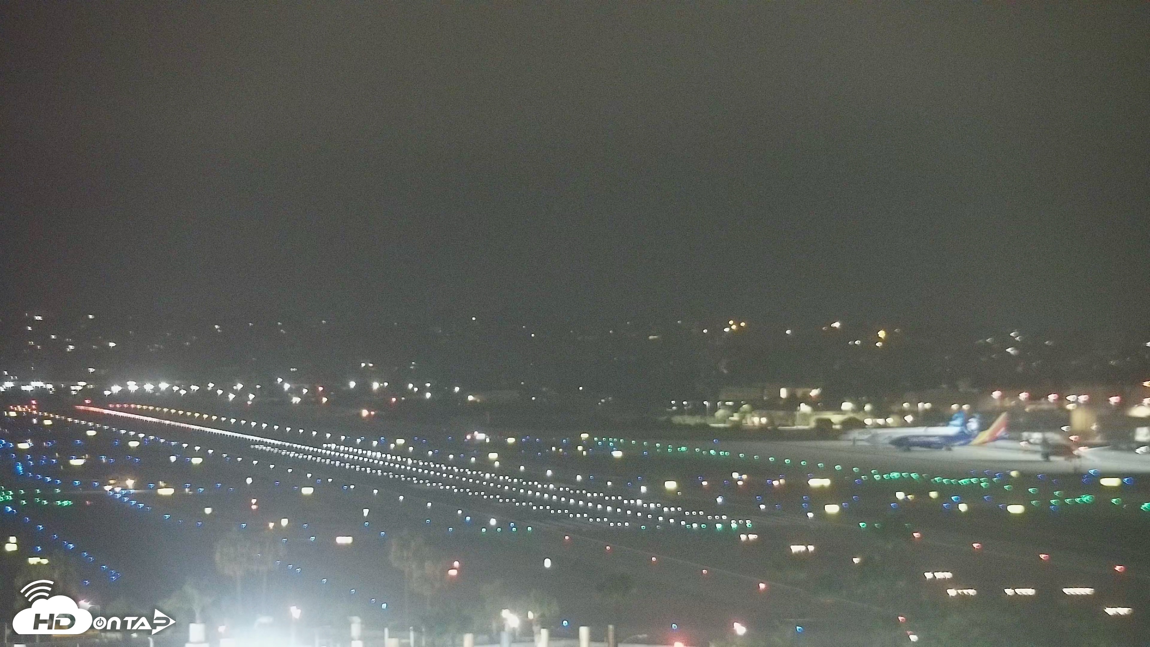 Snapshot of SD Lindbergh Airport & Bay Live Webcam taken Jul 23, 2026, 4:19am PDT
