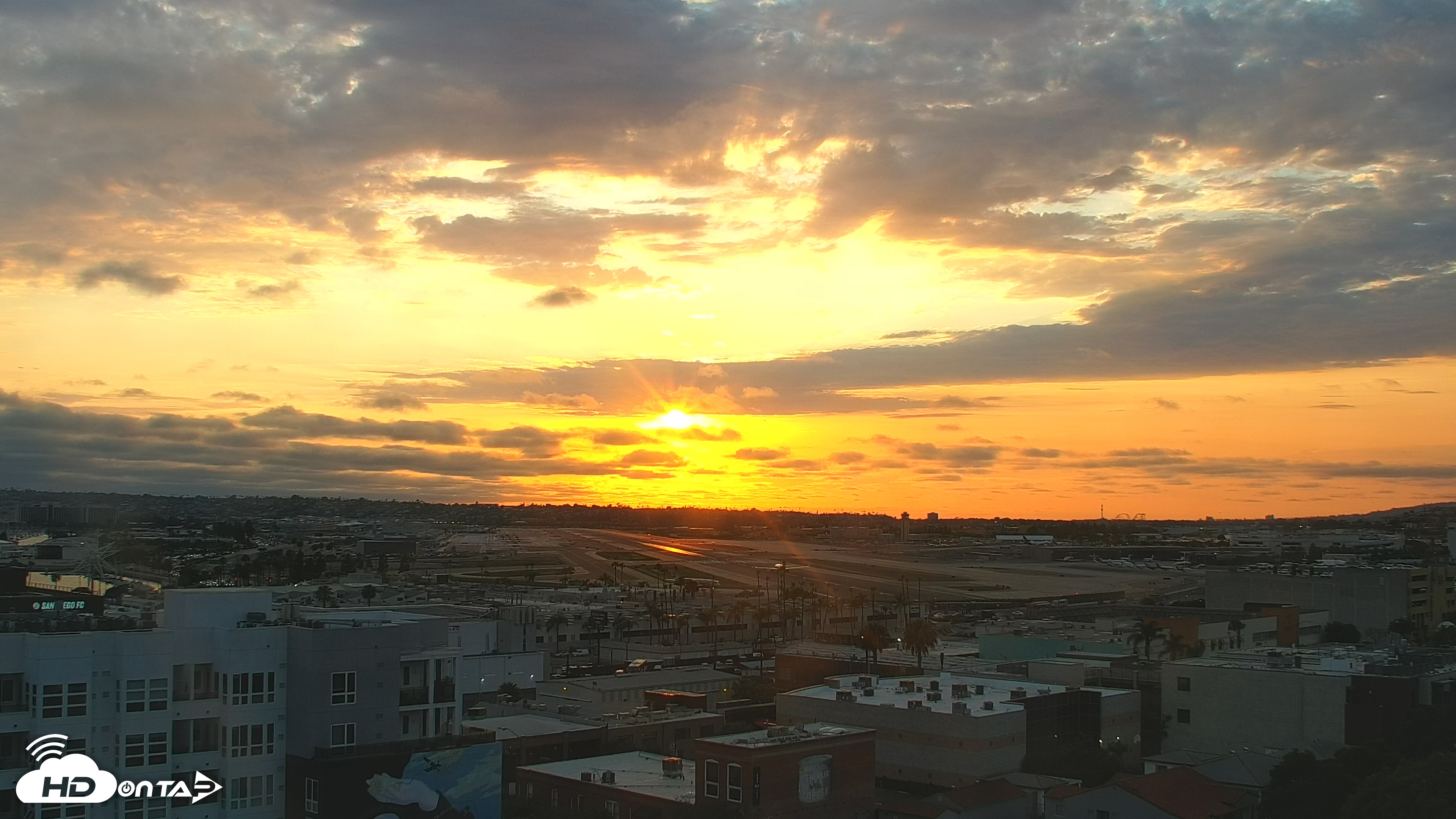 Snapshot of SD Lindbergh Airport & Bay Live Webcam taken Jul 17, 2025, 7:35pm PDT