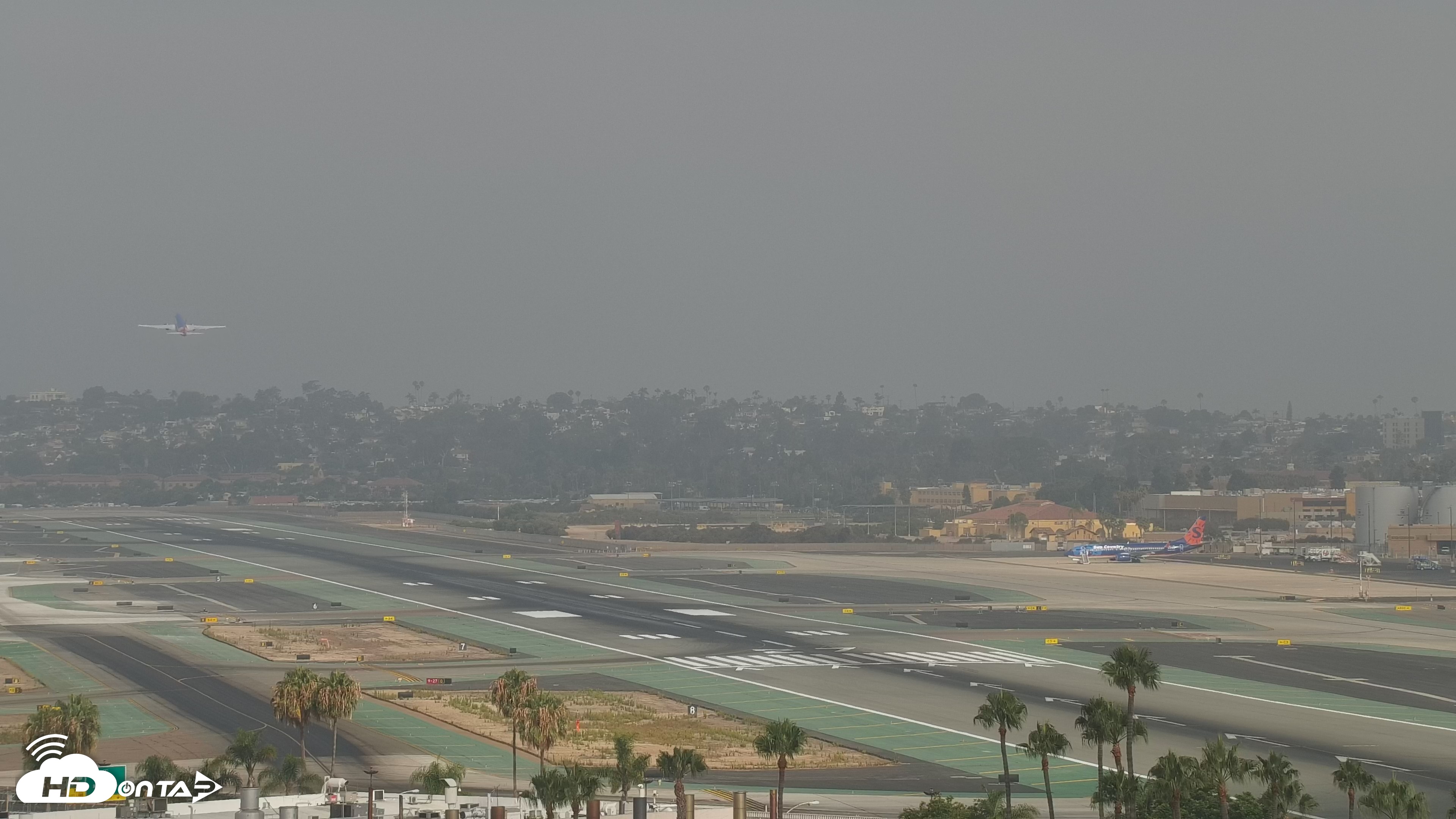 Snapshot of SD Lindbergh Airport & Bay Live Webcam taken Jul 25, 2026, 8:41am PDT