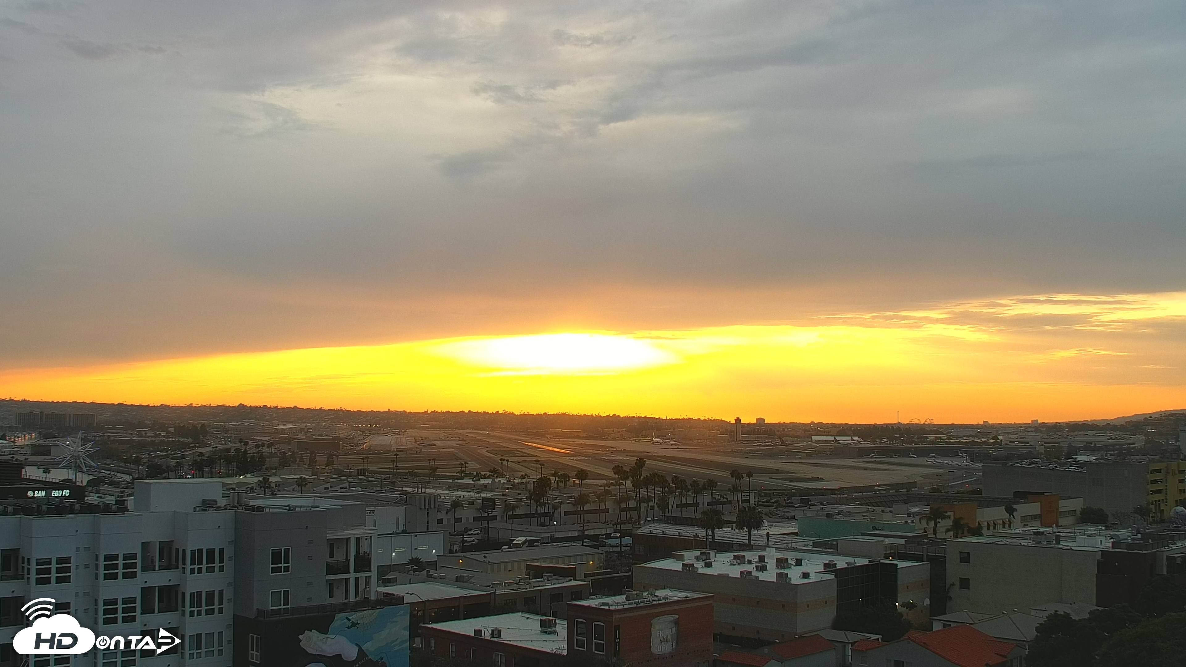 Snapshot of SD Lindbergh Airport & Bay Live Webcam taken May 31, 2025, 7:24pm PDT