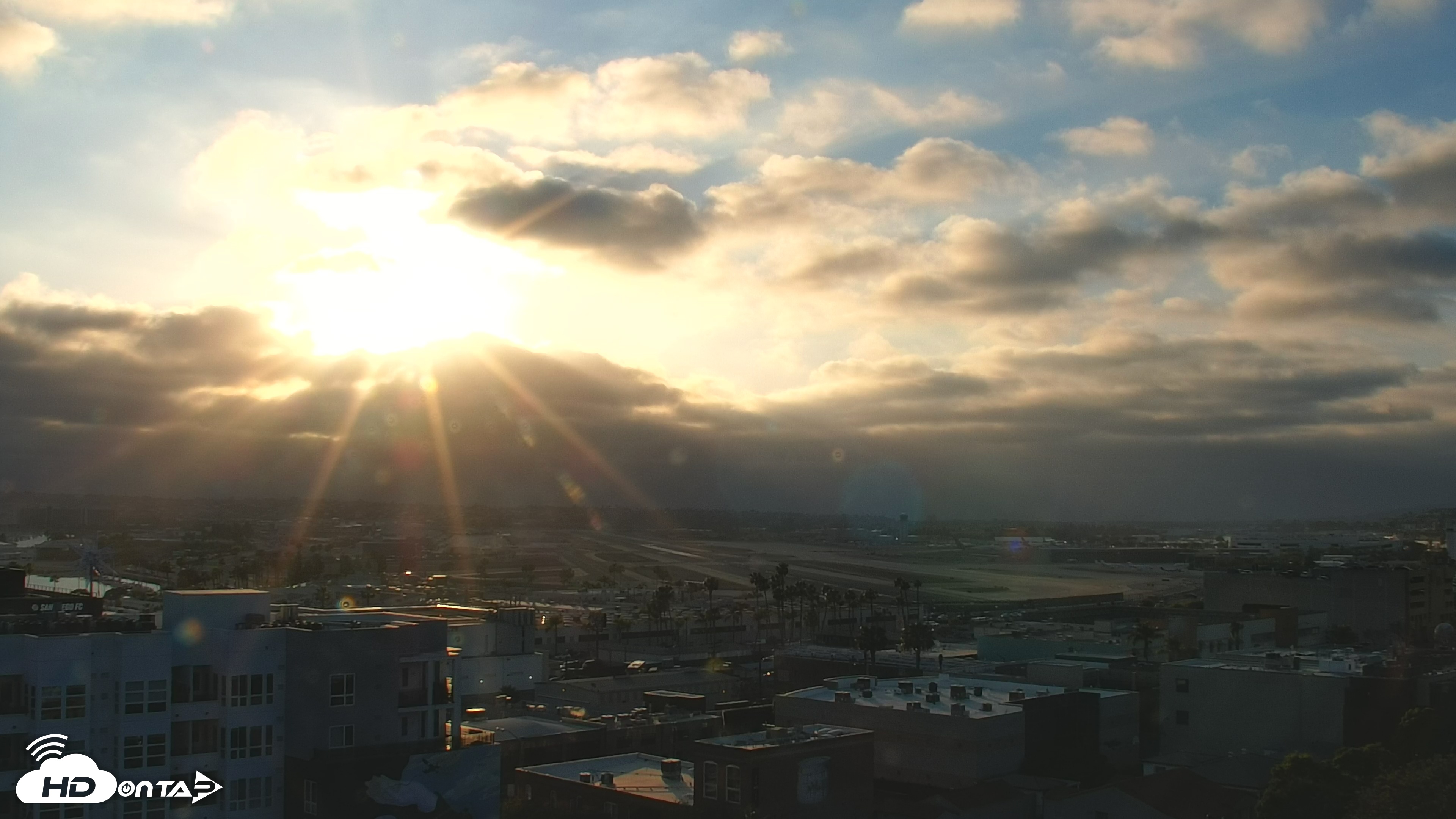 Snapshot of SD Lindbergh Airport & Bay Live Webcam taken Apr 30, 2025, 6:47pm PDT