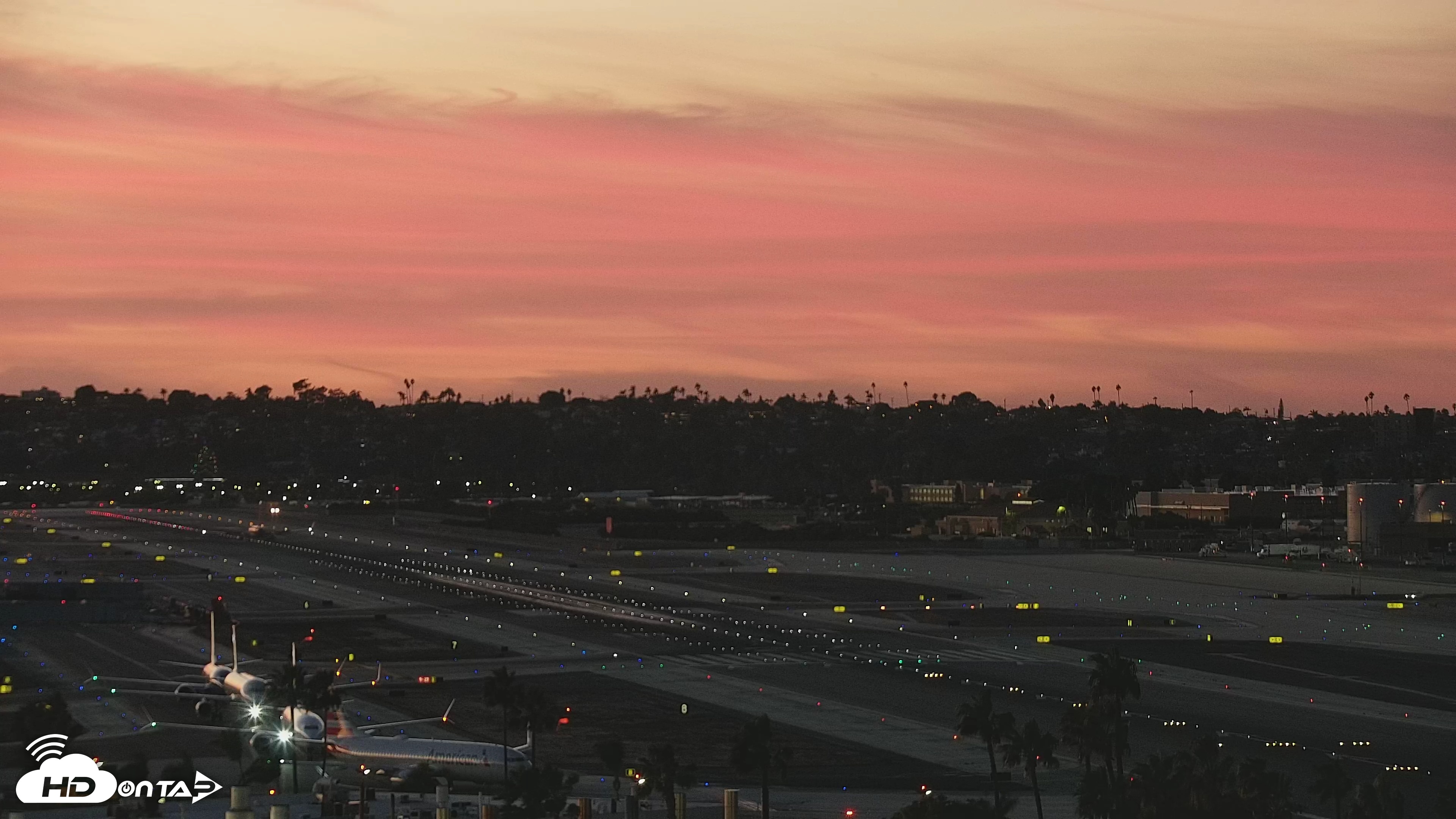 Snapshot of SD Lindbergh Airport & Bay Live Webcam taken Dec 4, 2025, 5:01pm PST