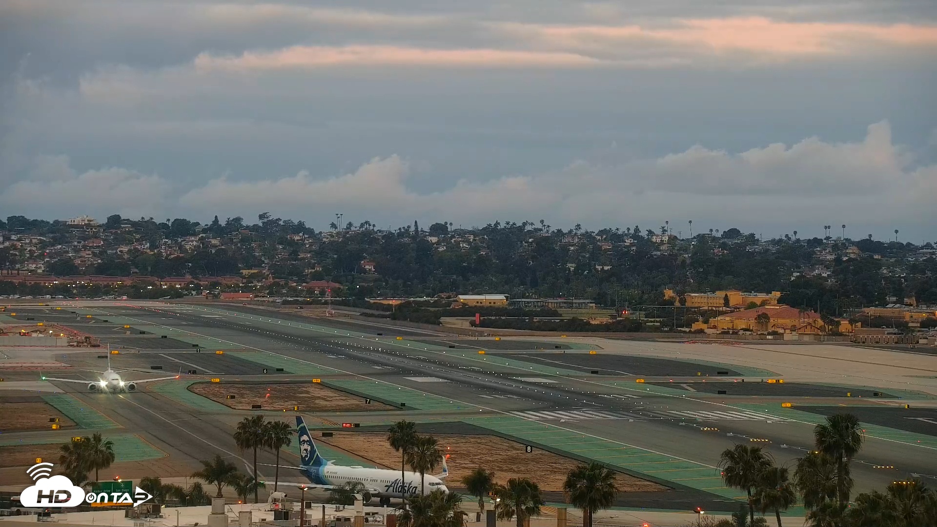 Snapshot of SD Lindbergh Airport & Bay Live Webcam taken Apr 17, 2025, 6:18am PDT