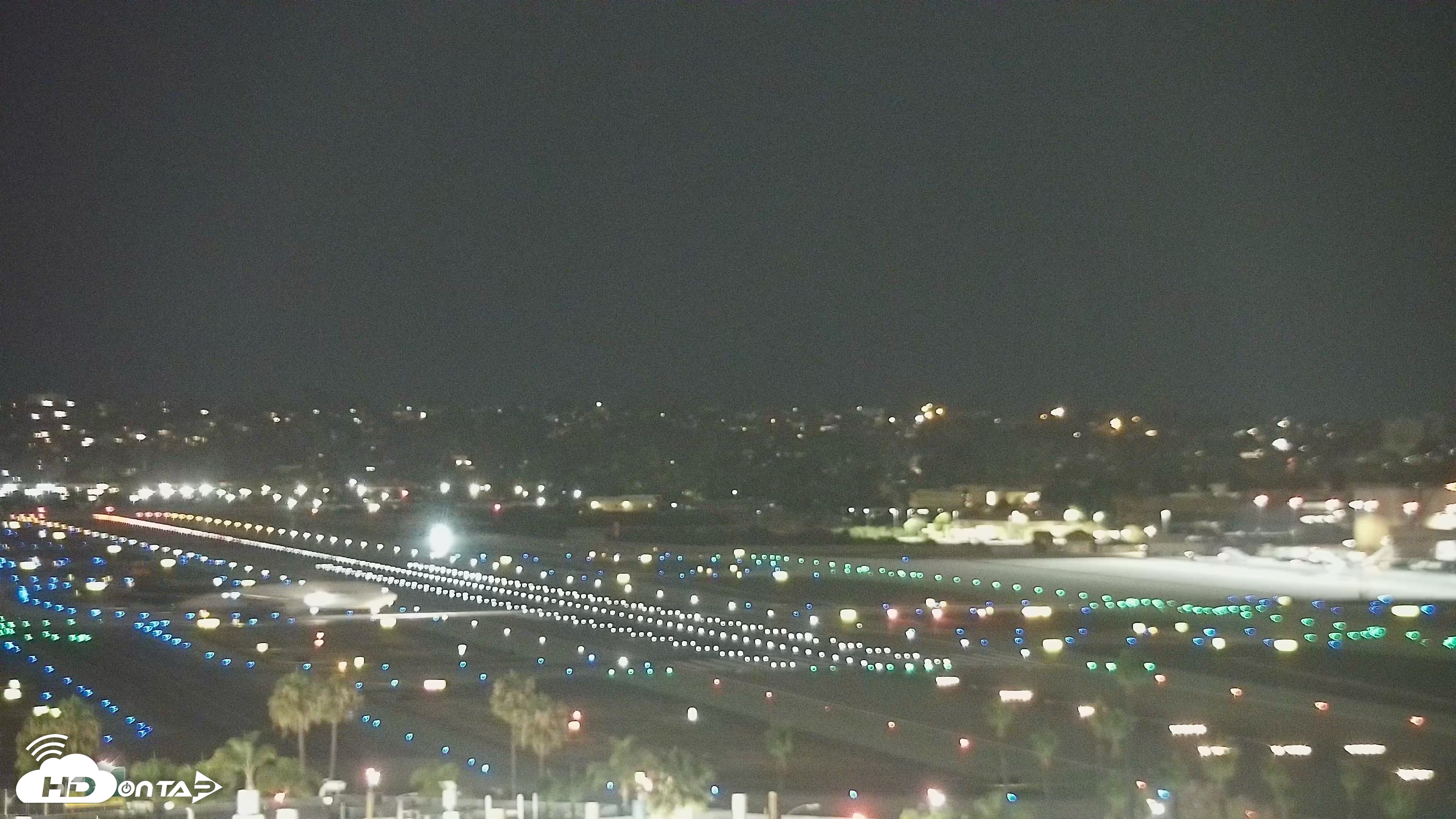 Snapshot of SD Lindbergh Airport & Bay Live Webcam taken May 28, 2026, 4:45am PDT