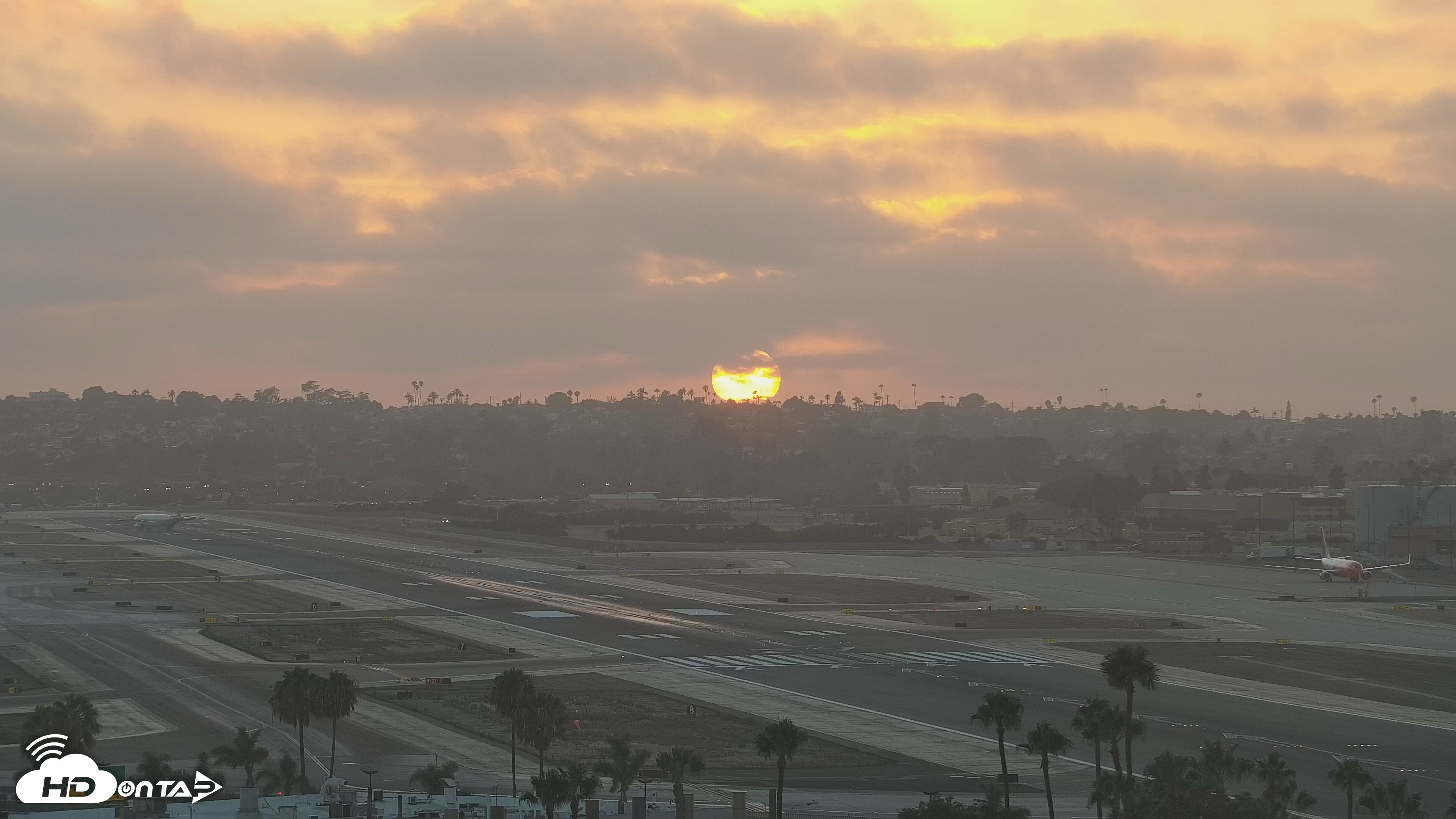 Snapshot of SD Lindbergh Airport & Bay Live Webcam taken Jul 23, 2026, 7:50pm PDT
