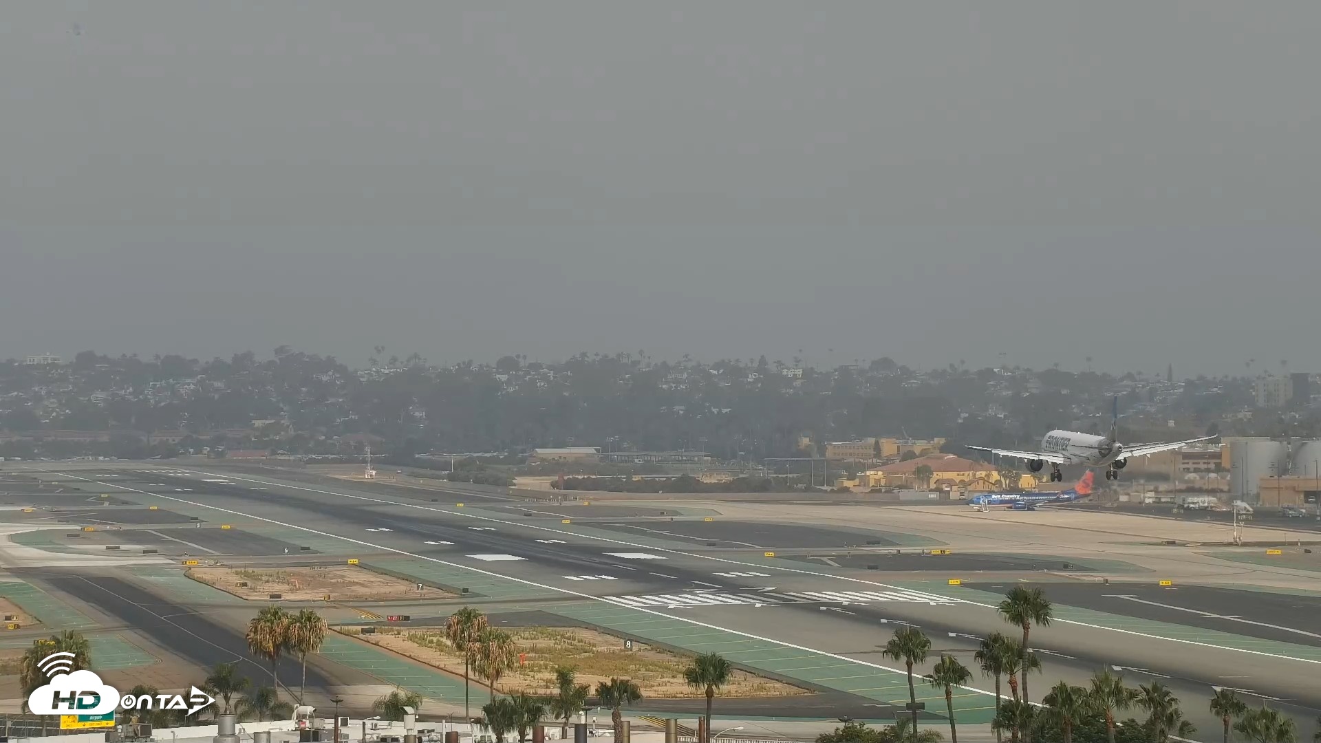 Snapshot of SD Lindbergh Airport & Bay Live Webcam taken Jul 25, 2026, 8:42am PDT