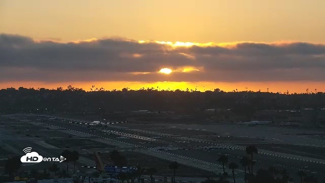 Snapshot of SD Lindbergh Airport & Bay Live Webcam taken Jul 22, 2026, 7:49pm PDT