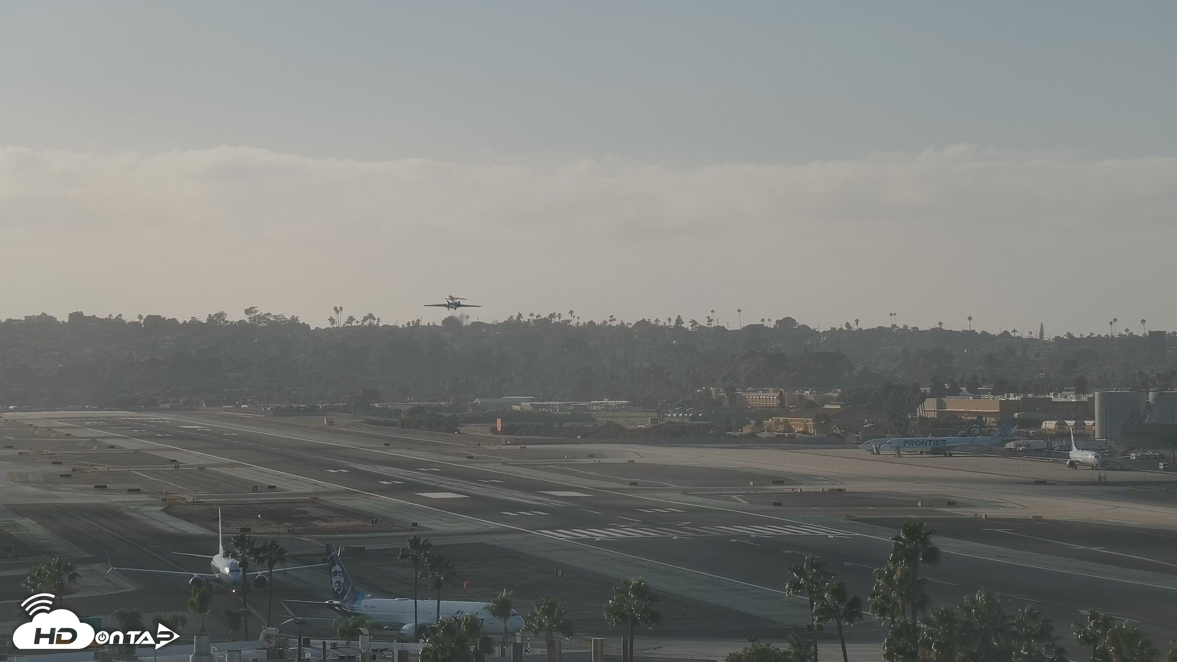 Snapshot of SD Lindbergh Airport & Bay Live Webcam taken Sep 28, 2026, 5:16pm PDT
