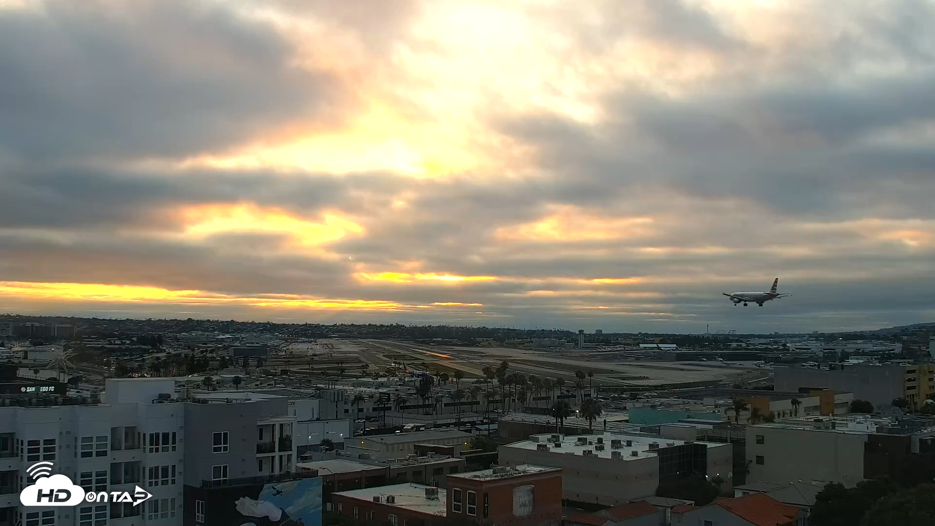 Snapshot of SD Lindbergh Airport & Bay Live Webcam taken Jul 15, 2025, 7:36pm PDT