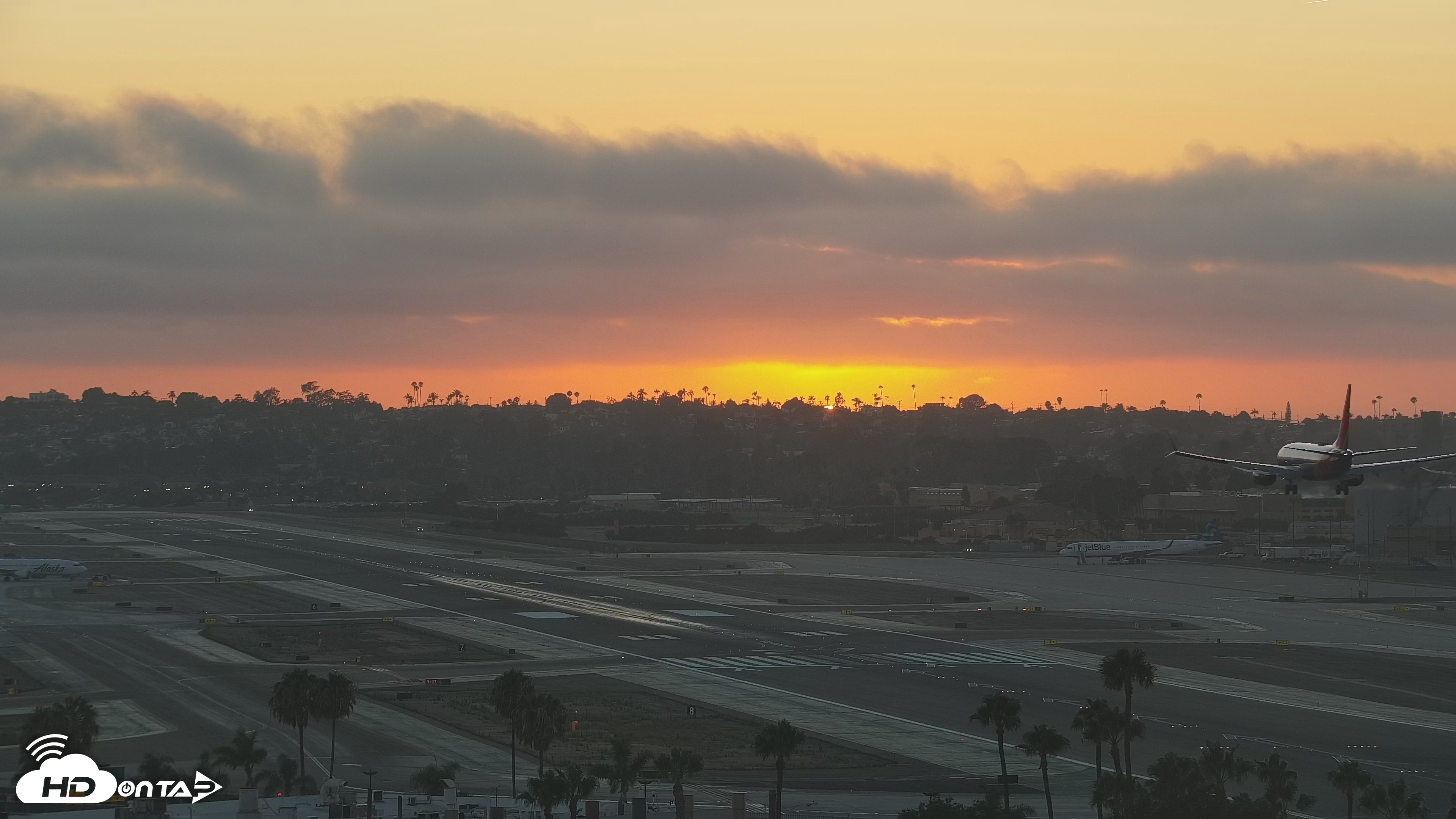 Snapshot of SD Lindbergh Airport & Bay Live Webcam taken Jul 22, 2026, 7:54pm PDT