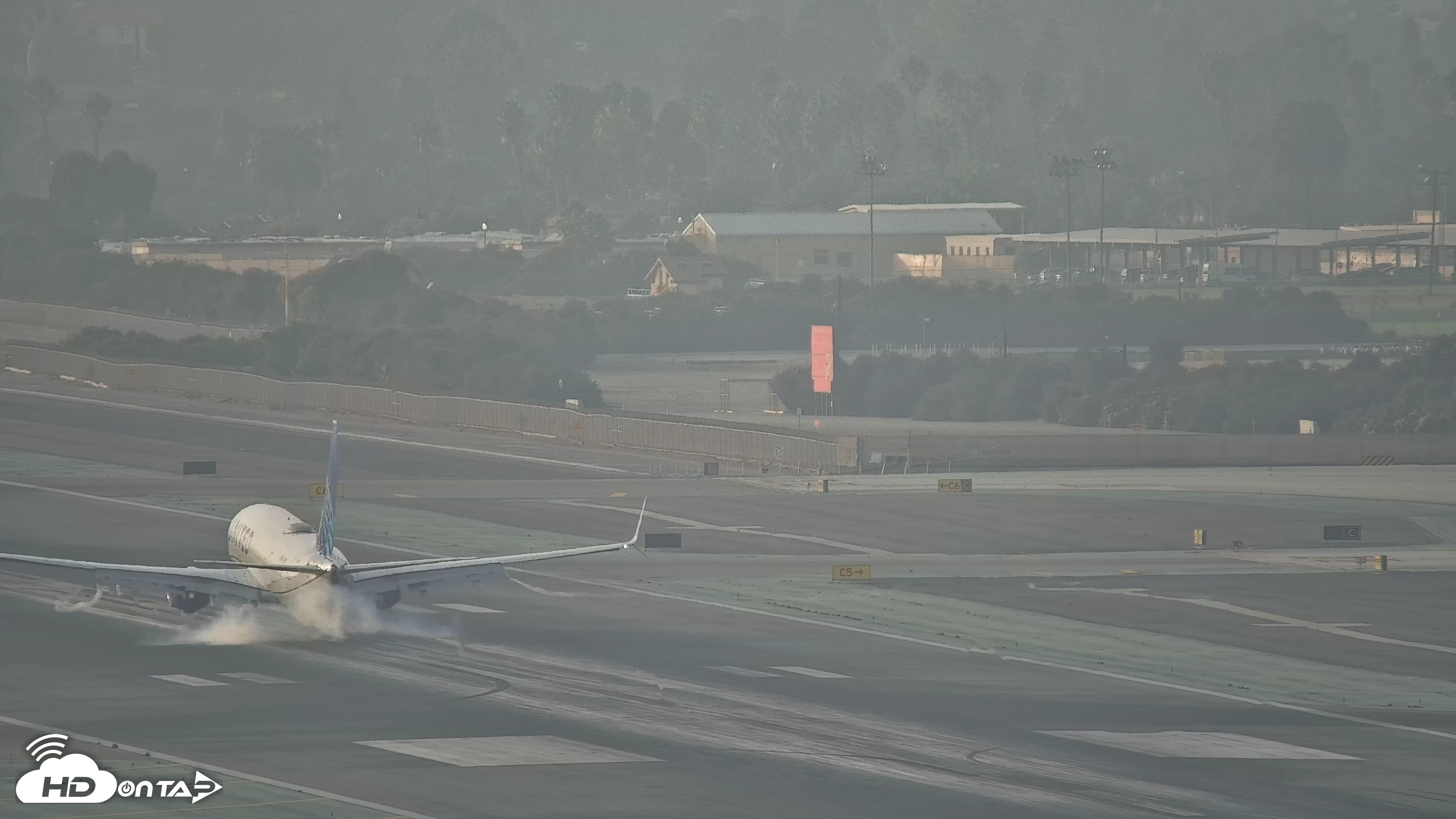 Snapshot of SD Lindbergh Airport & Bay Live Webcam taken Nov 10, 2025, 3:50pm PST