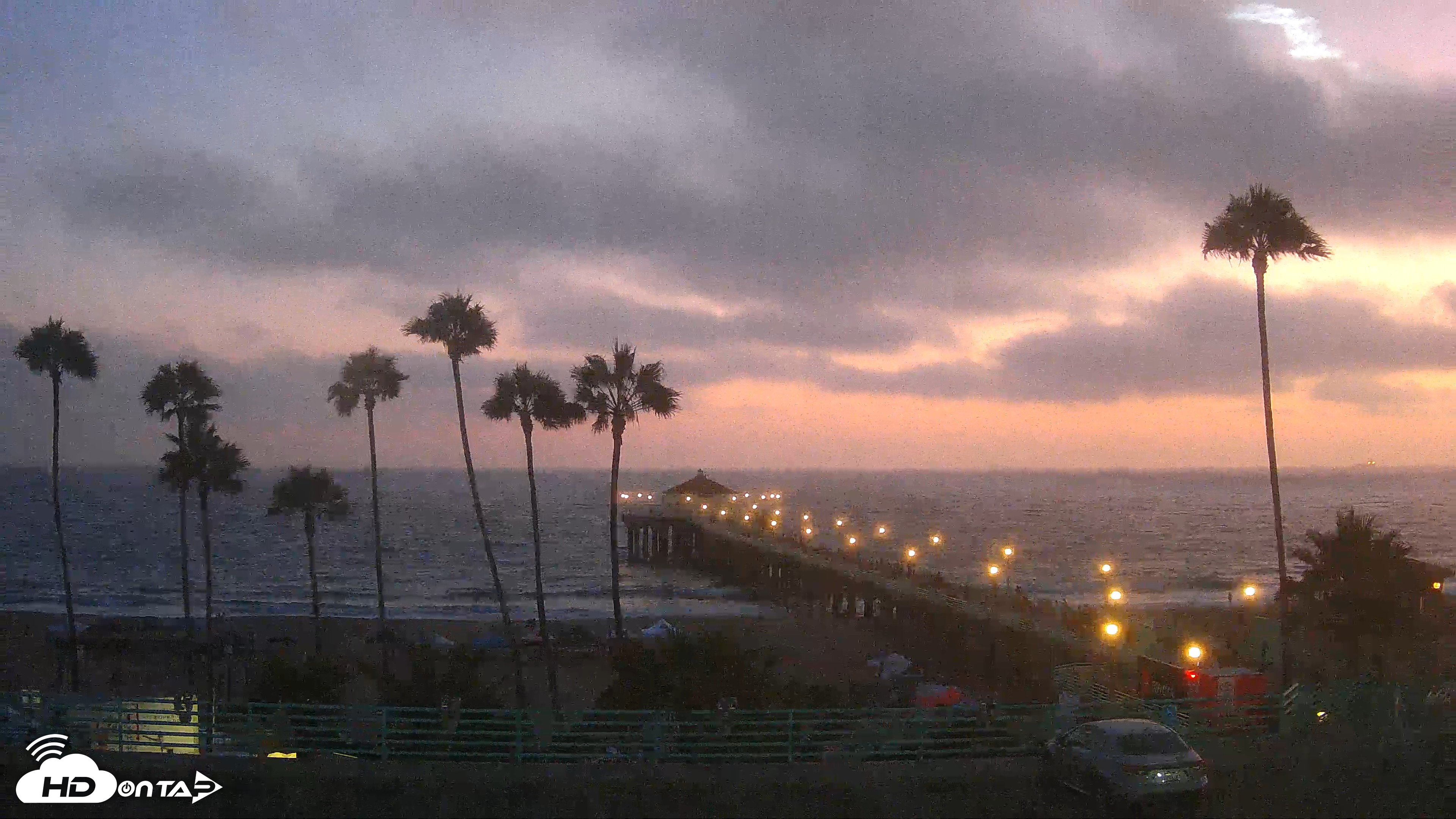Snapshot of Manhattan Beach Pier Ultra HD Live Webcam taken Jul 31, 2026, 8:20pm PDT