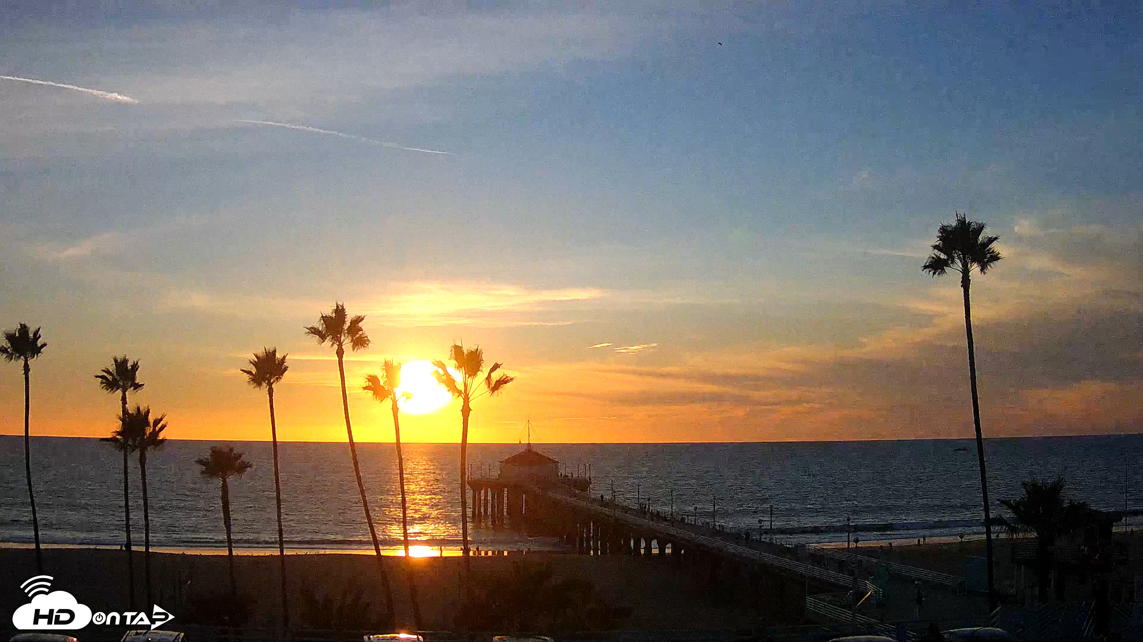 Snapshot of Manhattan Beach Pier Ultra HD Live Webcam taken Nov 5, 2025, 4:42pm PST