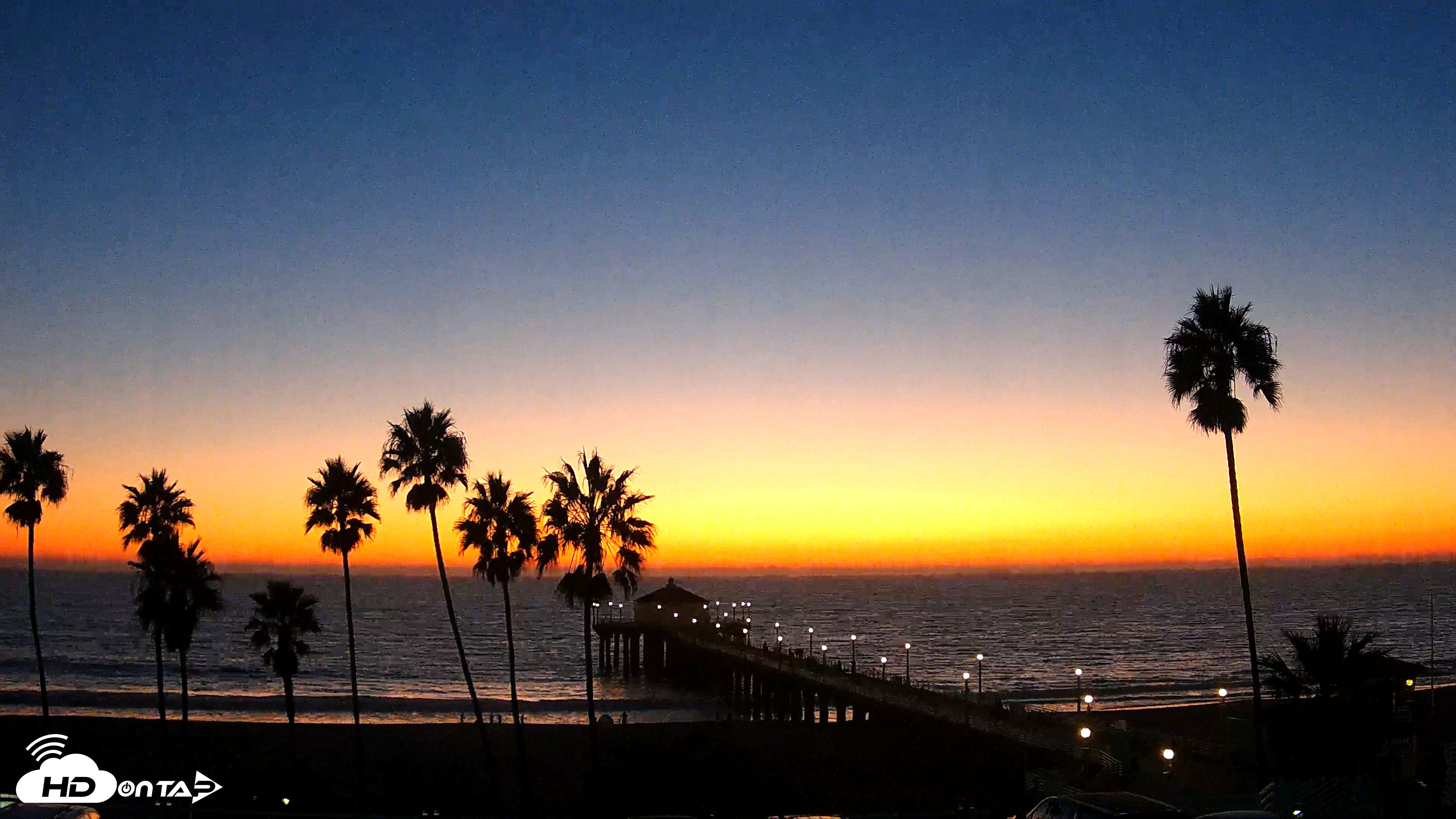 Snapshot of Manhattan Beach Pier Ultra HD Live Webcam taken Oct 20, 2025, 6:41pm PDT