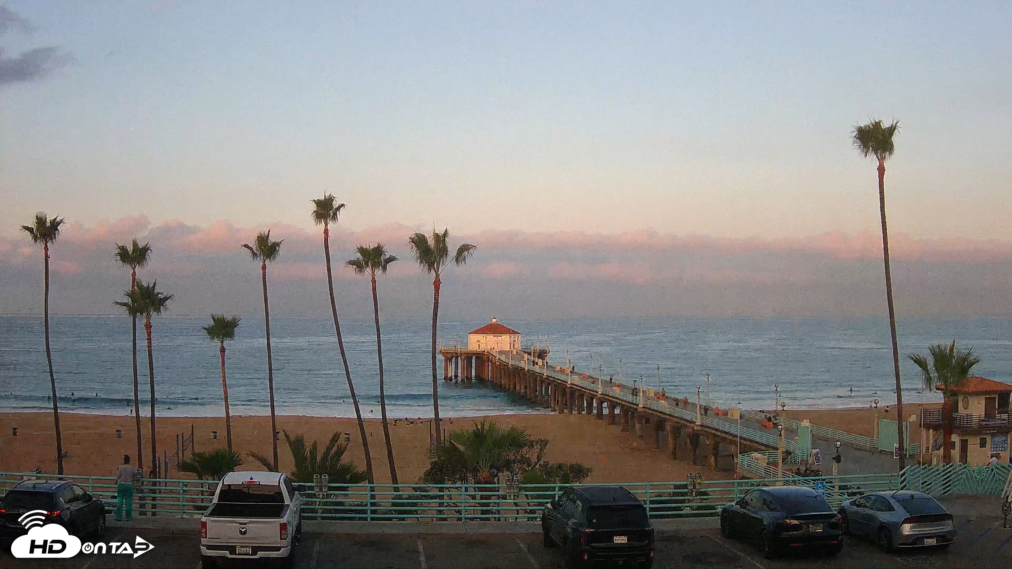 Snapshot of Manhattan Beach Pier Ultra HD Live Webcam taken Sep 22, 2026, 7:03am PDT