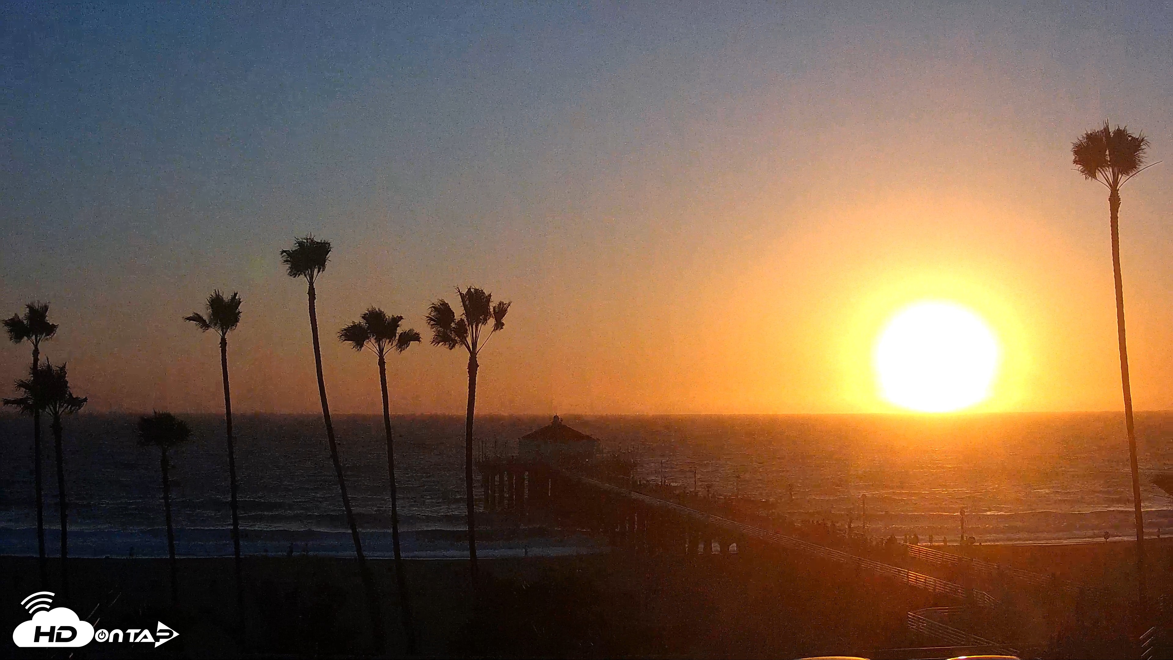 Snapshot of Manhattan Beach Pier Ultra HD Live Webcam taken Sep 28, 2026, 6:32pm PDT