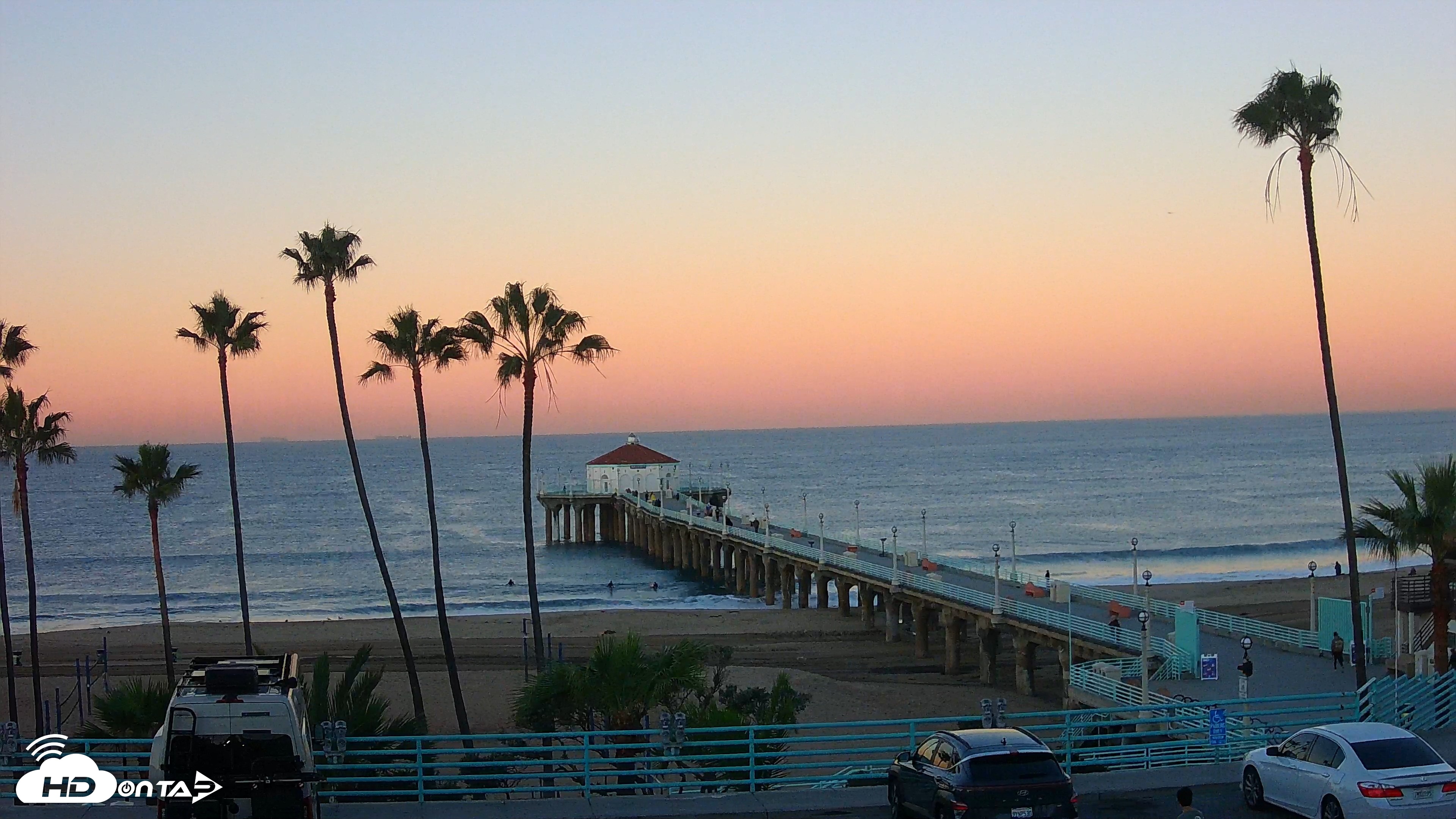 Snapshot of Manhattan Beach Pier Ultra HD Live Webcam taken Oct 24, 2026, 7:12am PDT