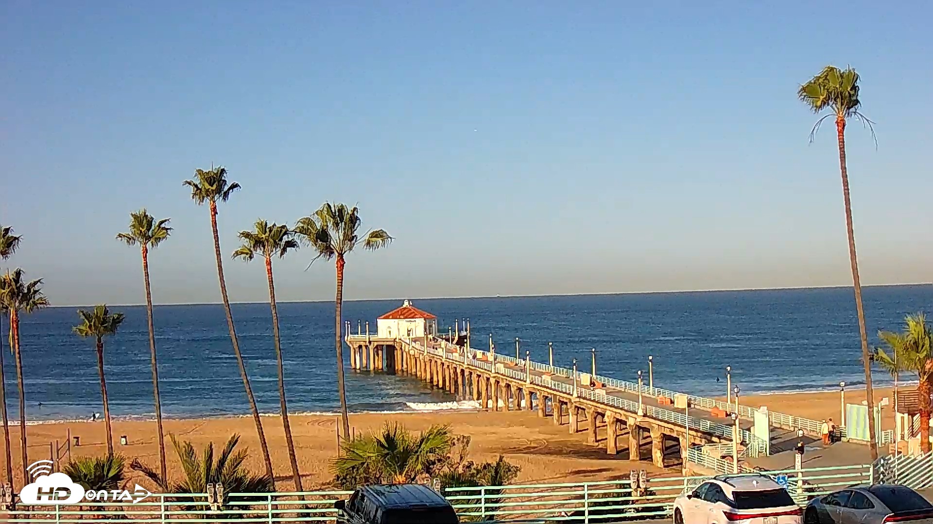 Snapshot of Manhattan Beach Pier Ultra HD Live Webcam taken Oct 13, 2026, 8:26am PDT