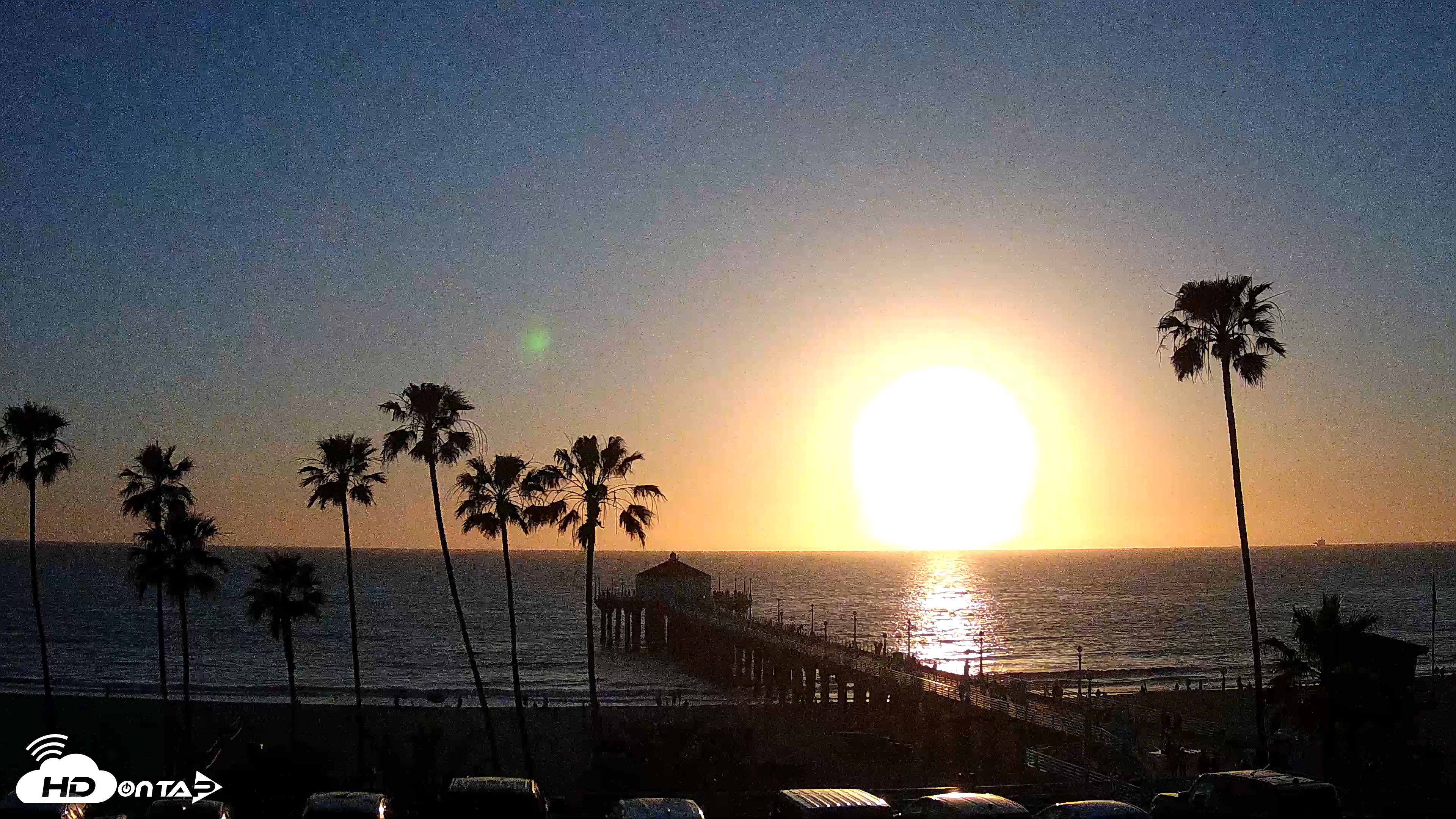 Snapshot of Manhattan Beach Pier Ultra HD Live Webcam taken Mar 9, 2026, 6:38pm PDT