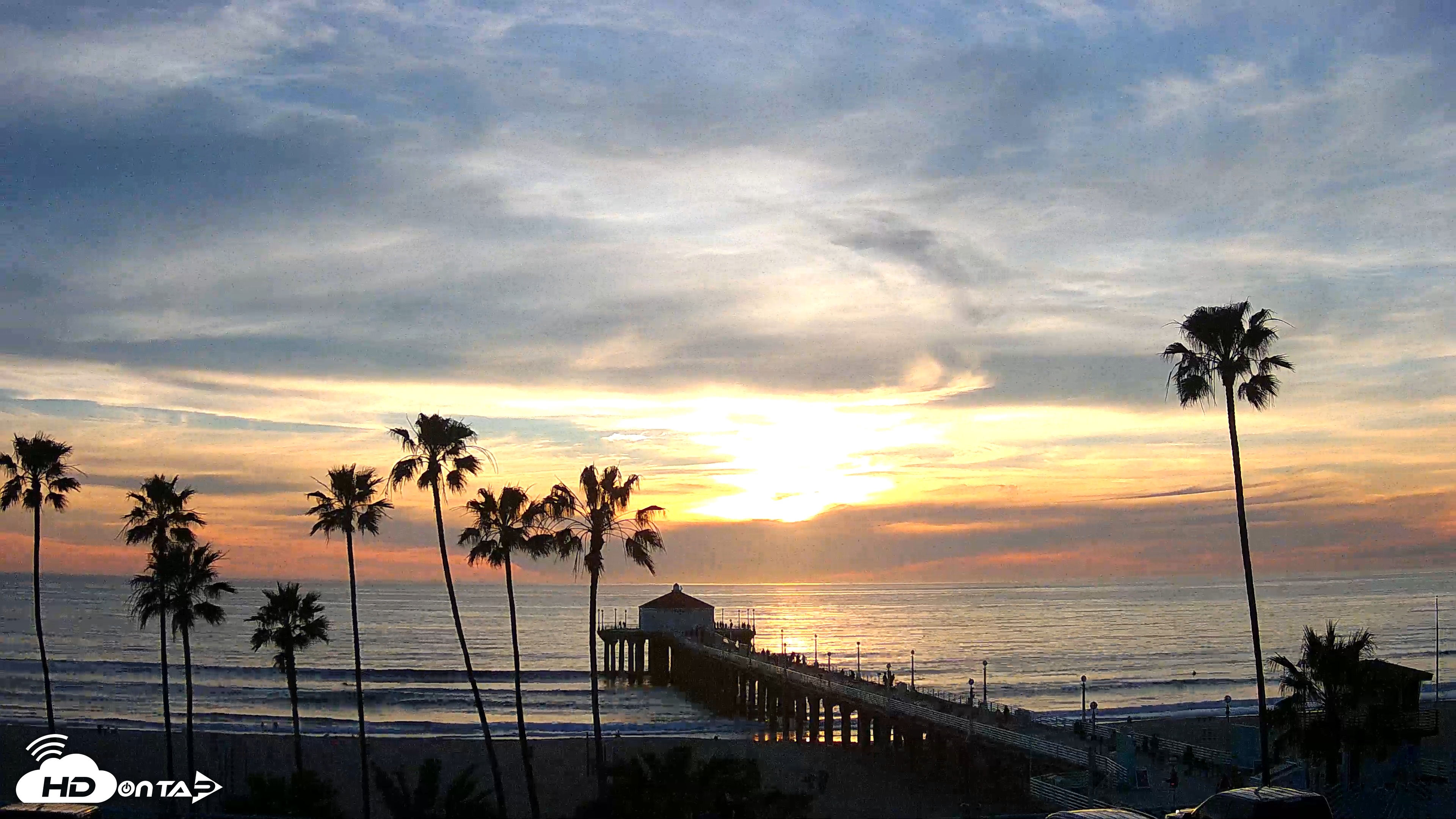Snapshot of Manhattan Beach Pier Ultra HD Live Webcam taken Feb 24, 2026, 5:34pm PST