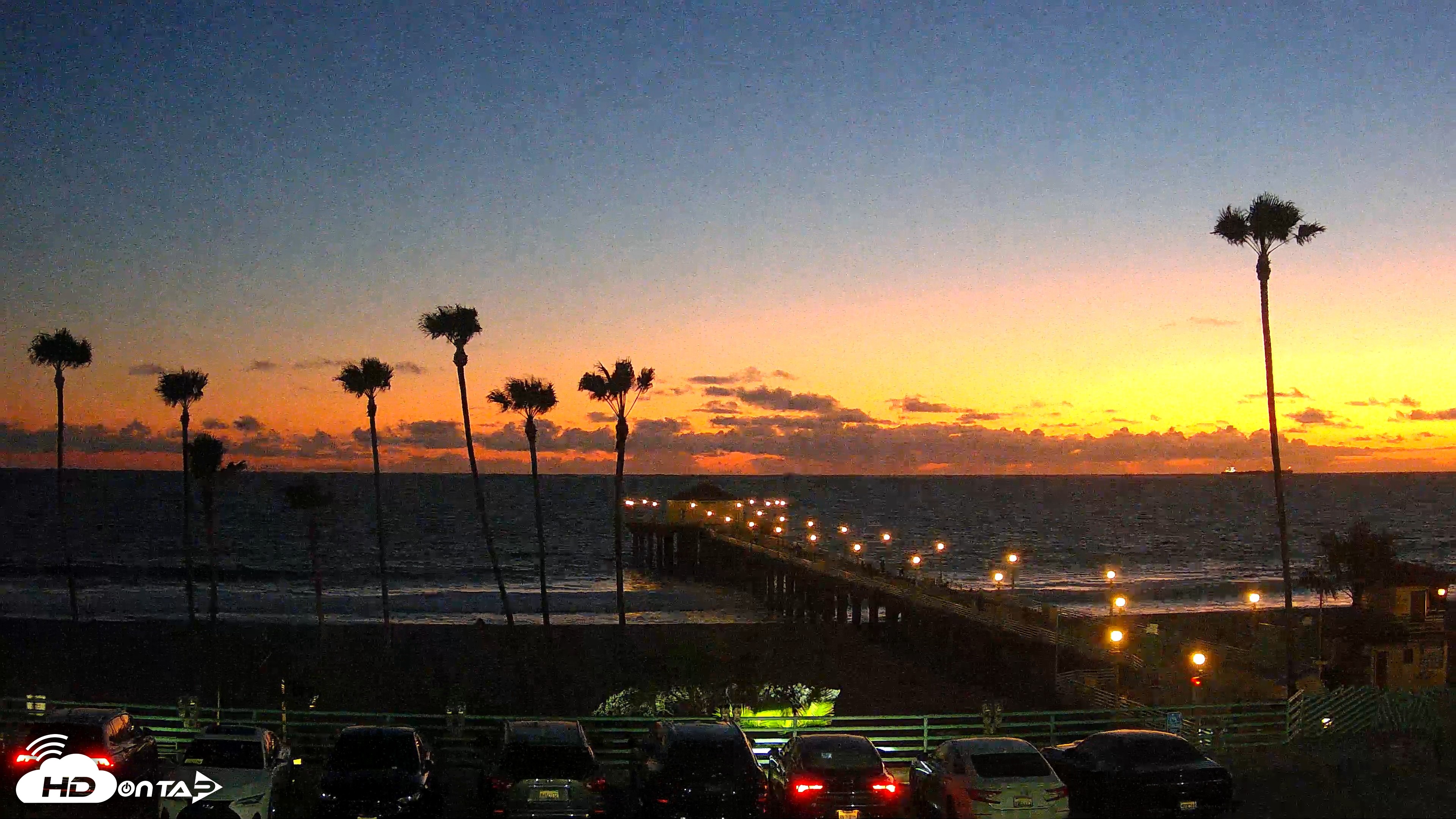 Snapshot of Manhattan Beach Pier Ultra HD Live Webcam taken Apr 21, 2026, 8:01pm PDT