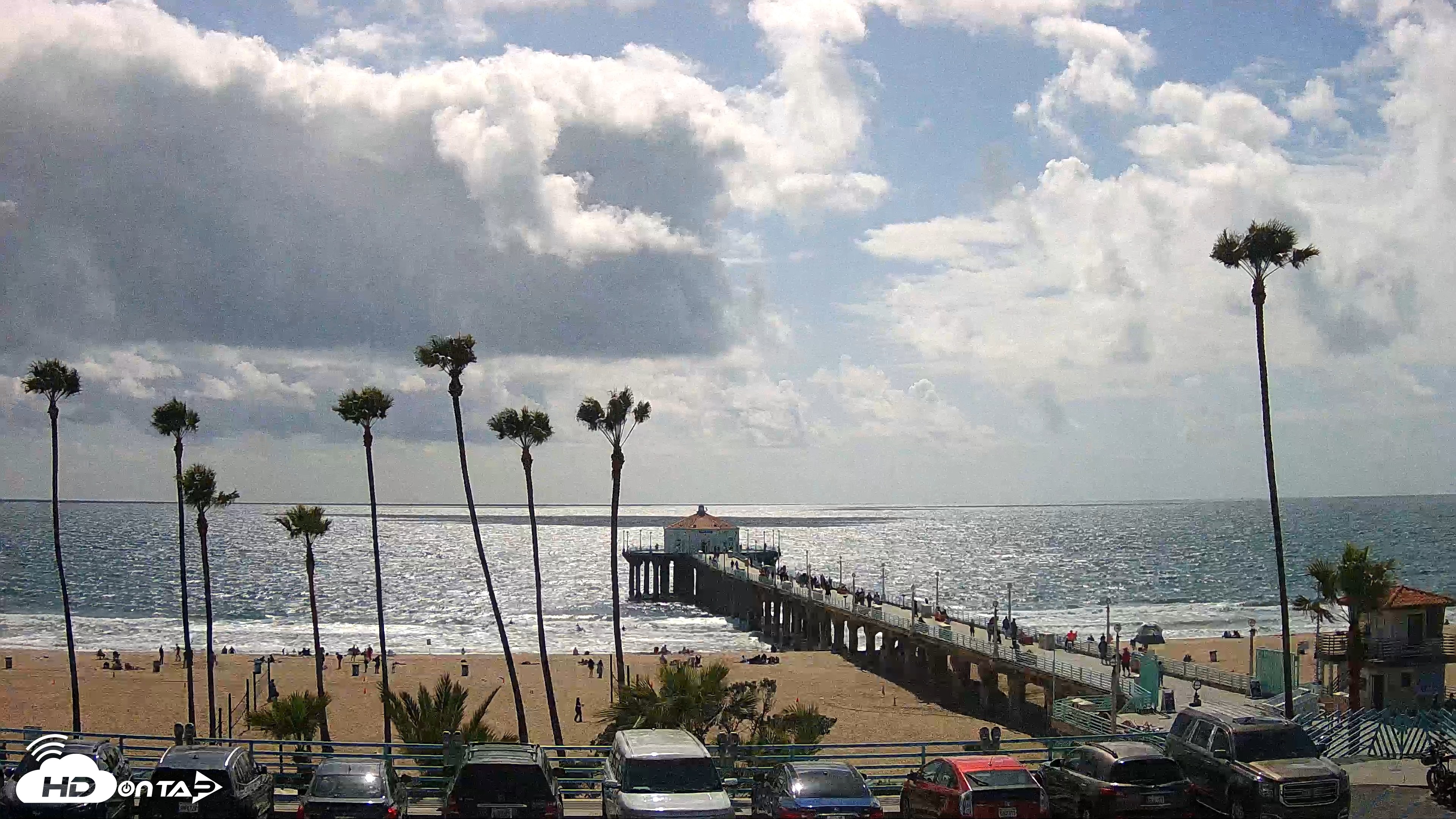 Snapshot of Manhattan Beach Pier Ultra HD Live Webcam taken Apr 26, 2026, 3:35pm PDT