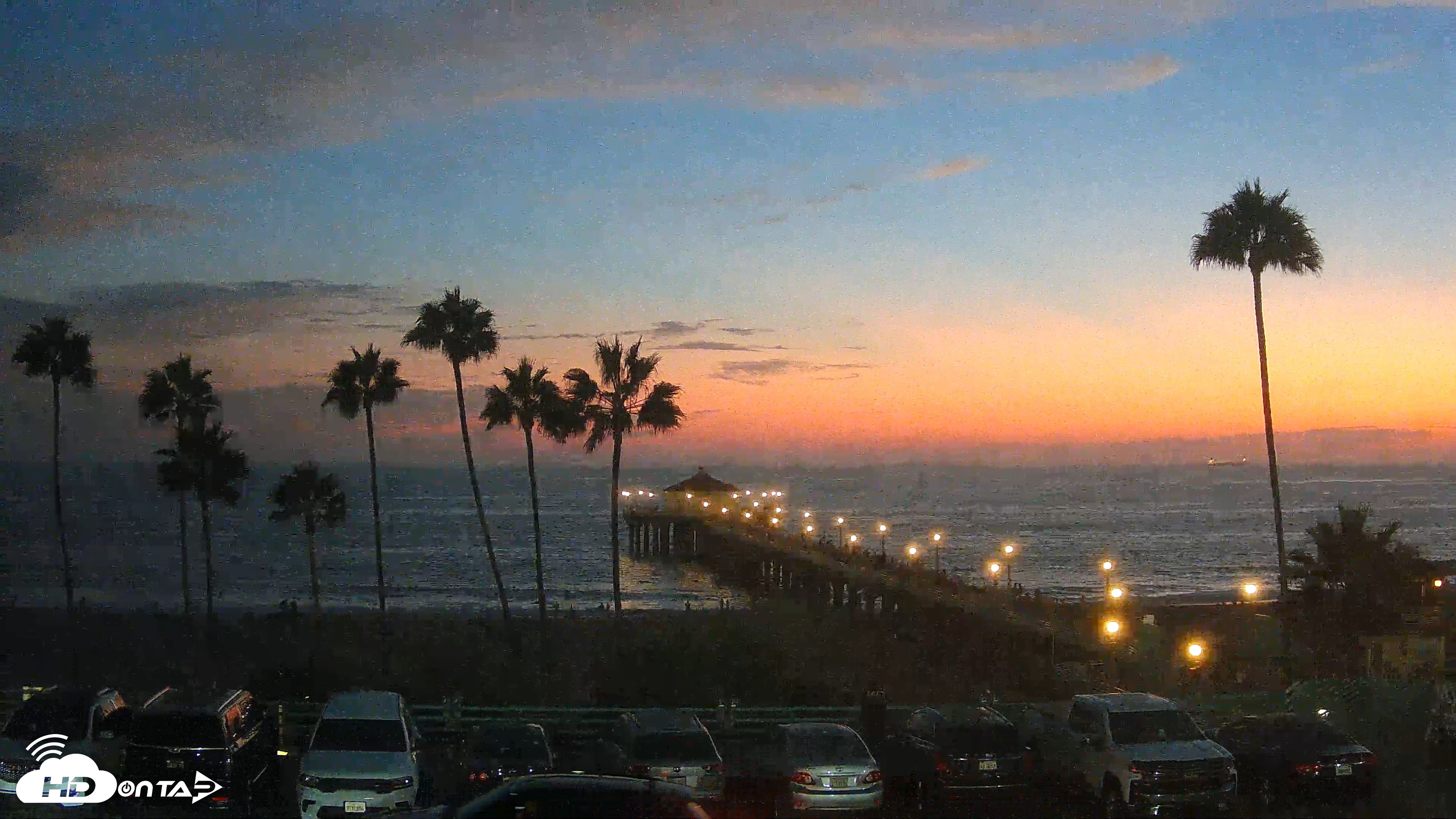 Snapshot of Manhattan Beach Pier Ultra HD Live Webcam taken Aug 26, 2026, 7:57pm PDT